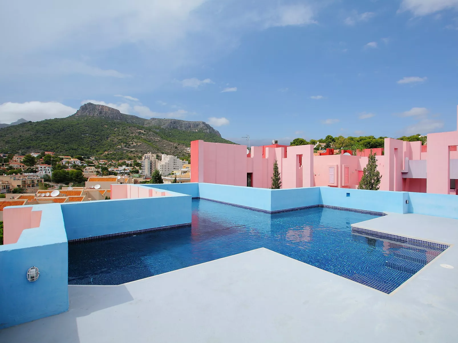 Muralla Roja-Draußen
