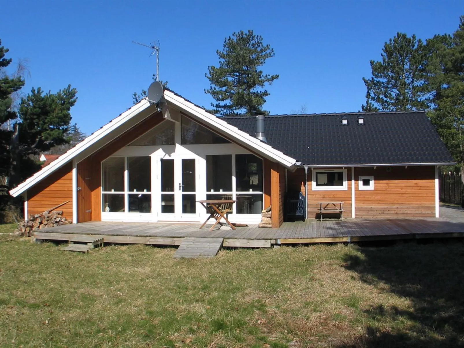 "Merina" - 700m from the sea-Outside