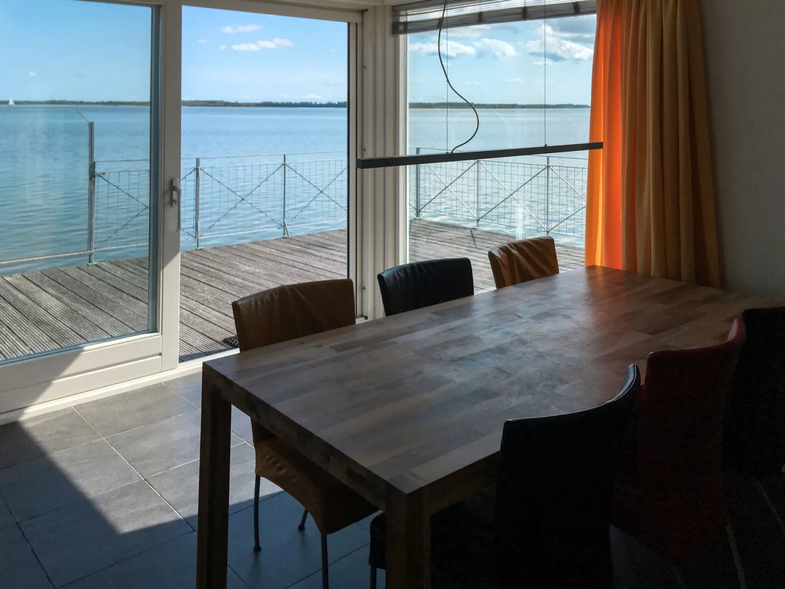 Jachthaven Oostmahorn-Inside