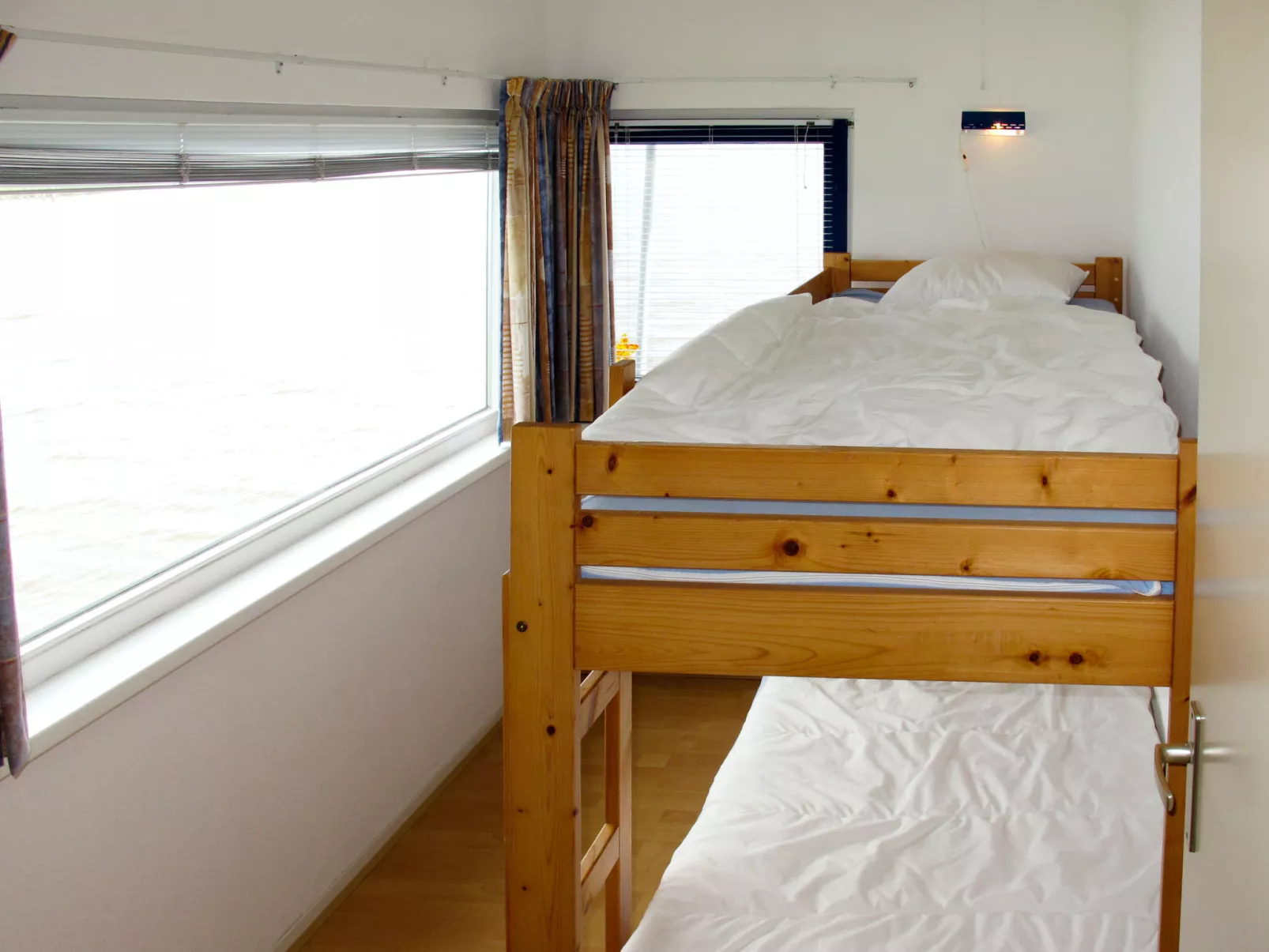 Jachthaven Oostmahorn-Inside
