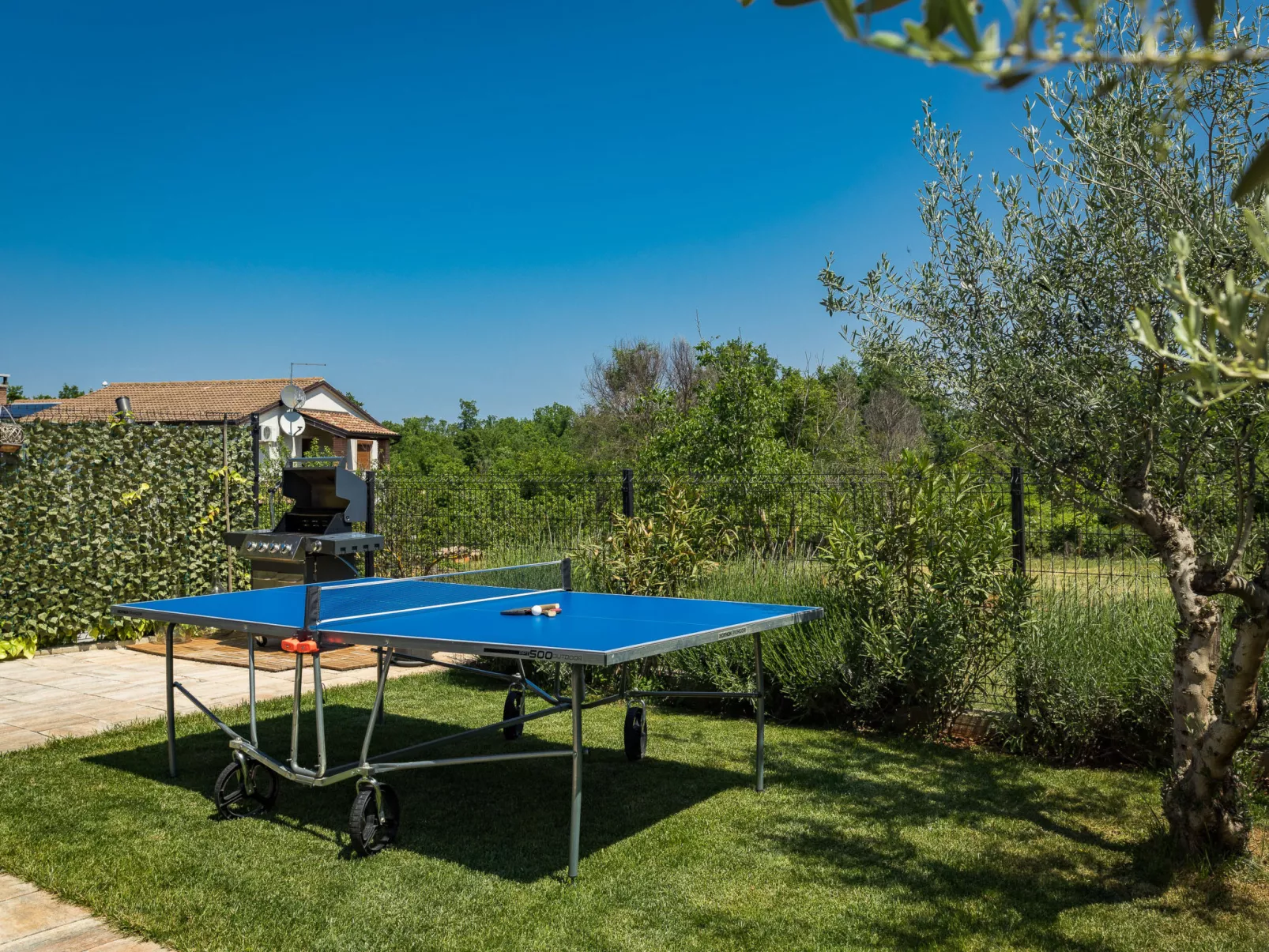 Villa Leonardo-Outside