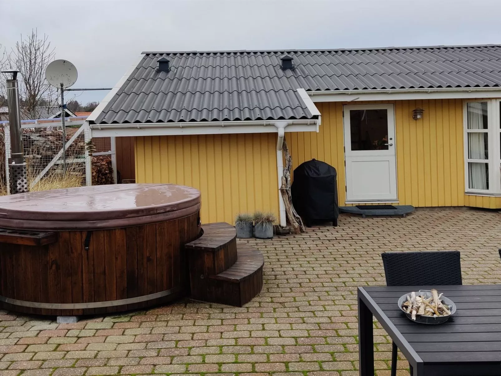 "Donar" - 80m from the sea-Outside