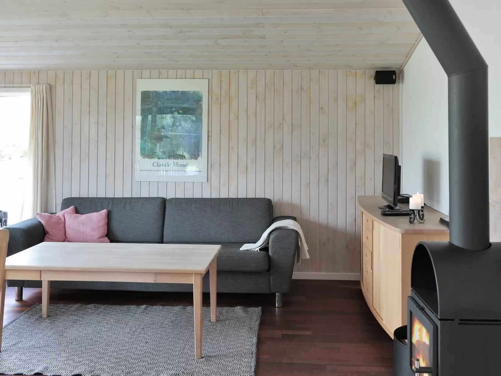 "Allie" - 150m from the sea-Inside