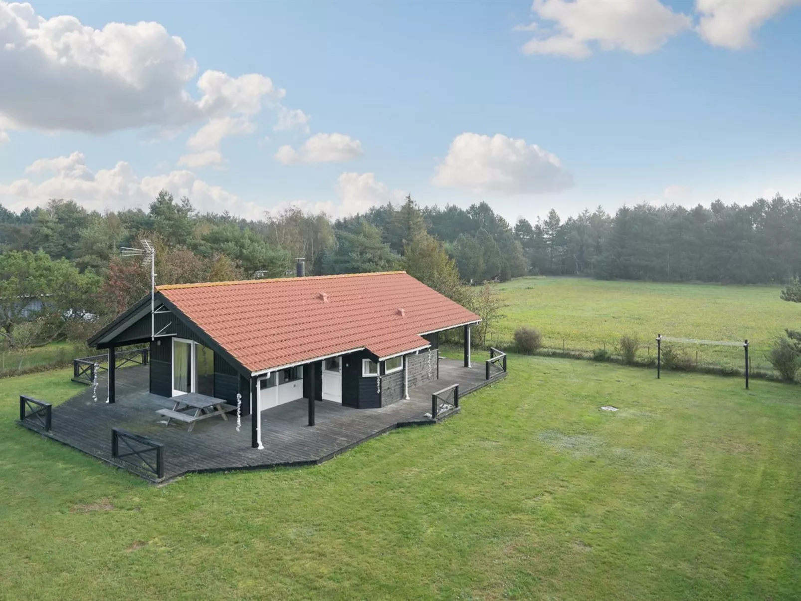 "Allie" - 150m from the sea-Inside
