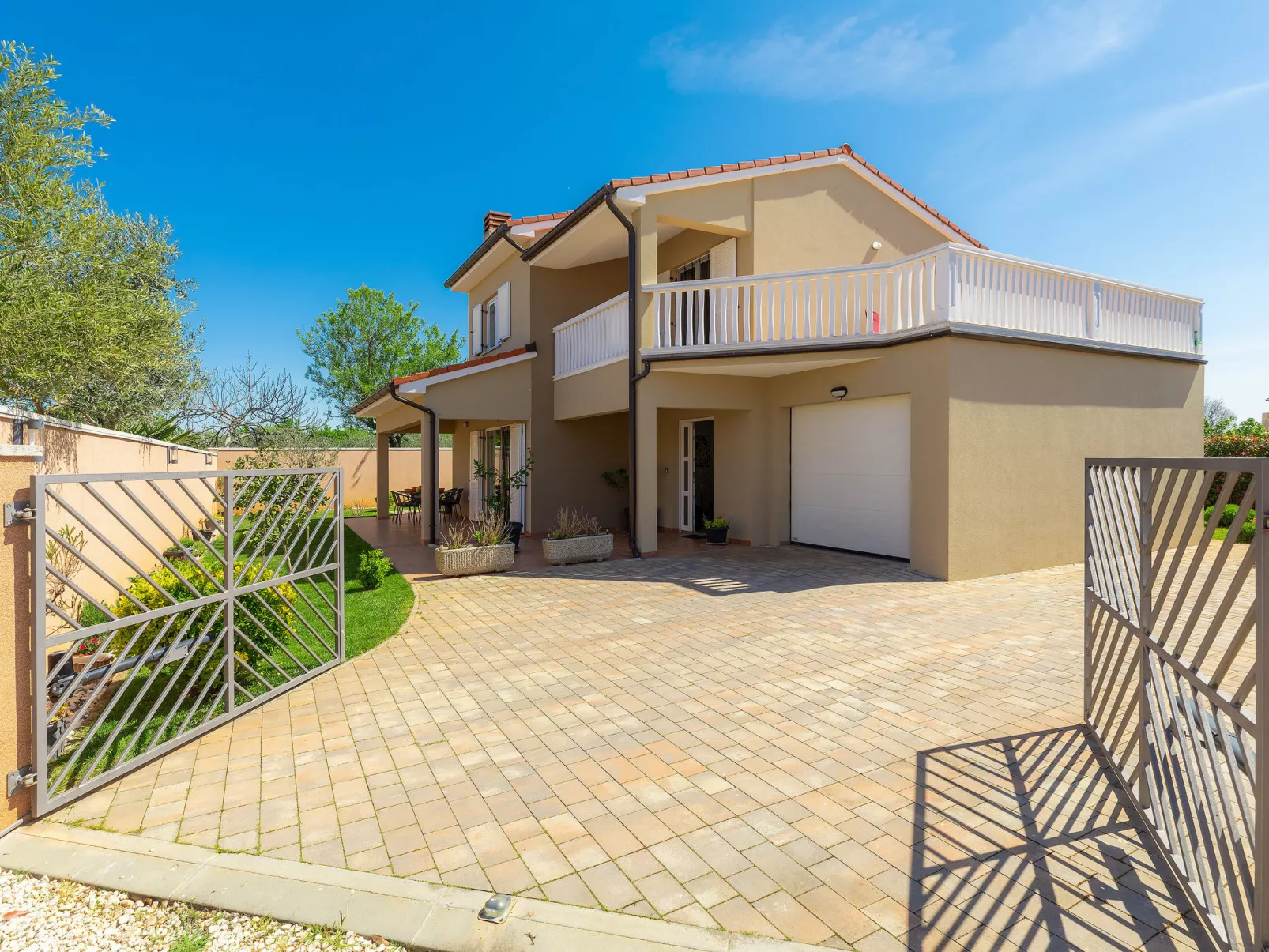 Villa Zara-Outside