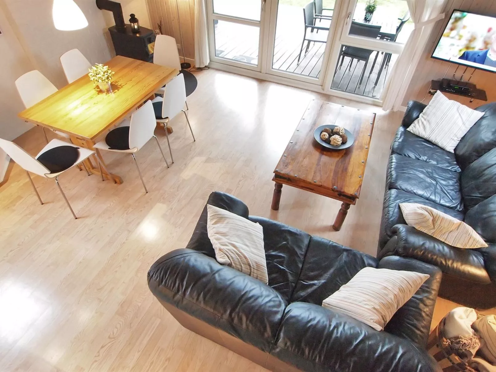 "Elbert" - 100m from the sea-Inside