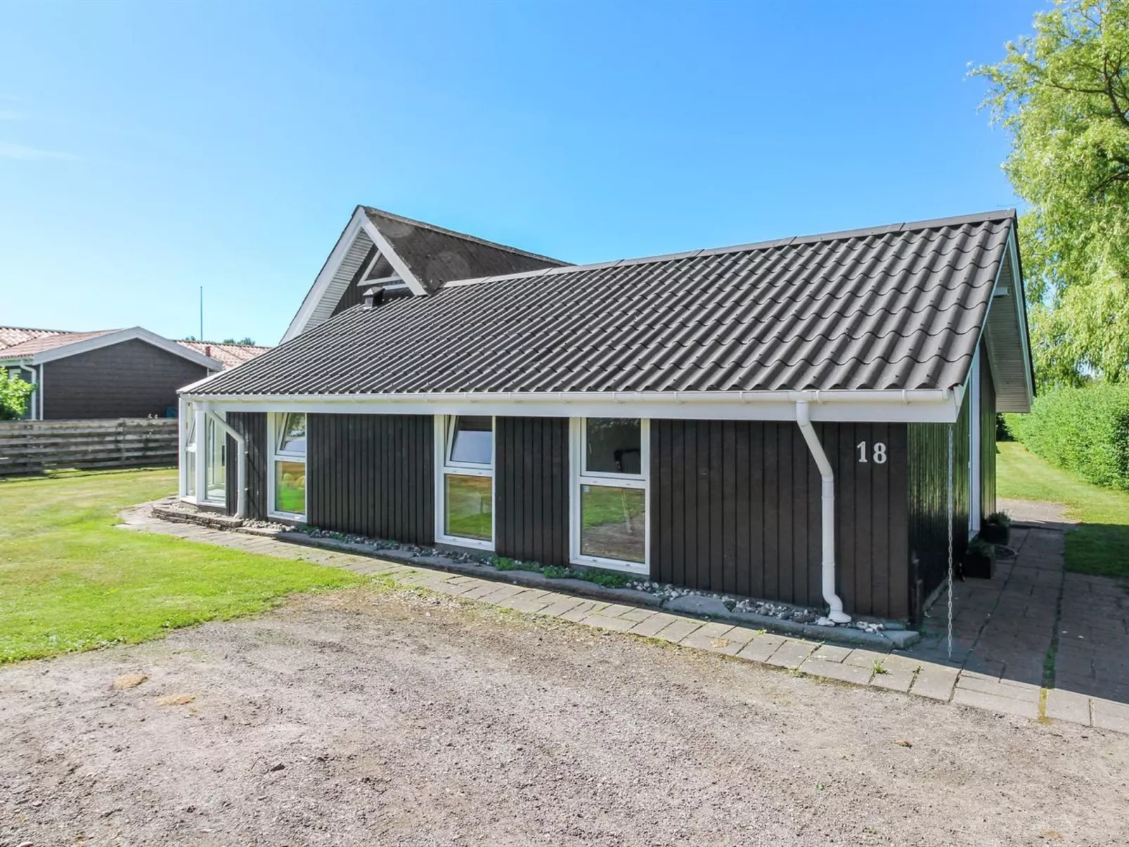 "Elbert" - 100m from the sea-Outside
