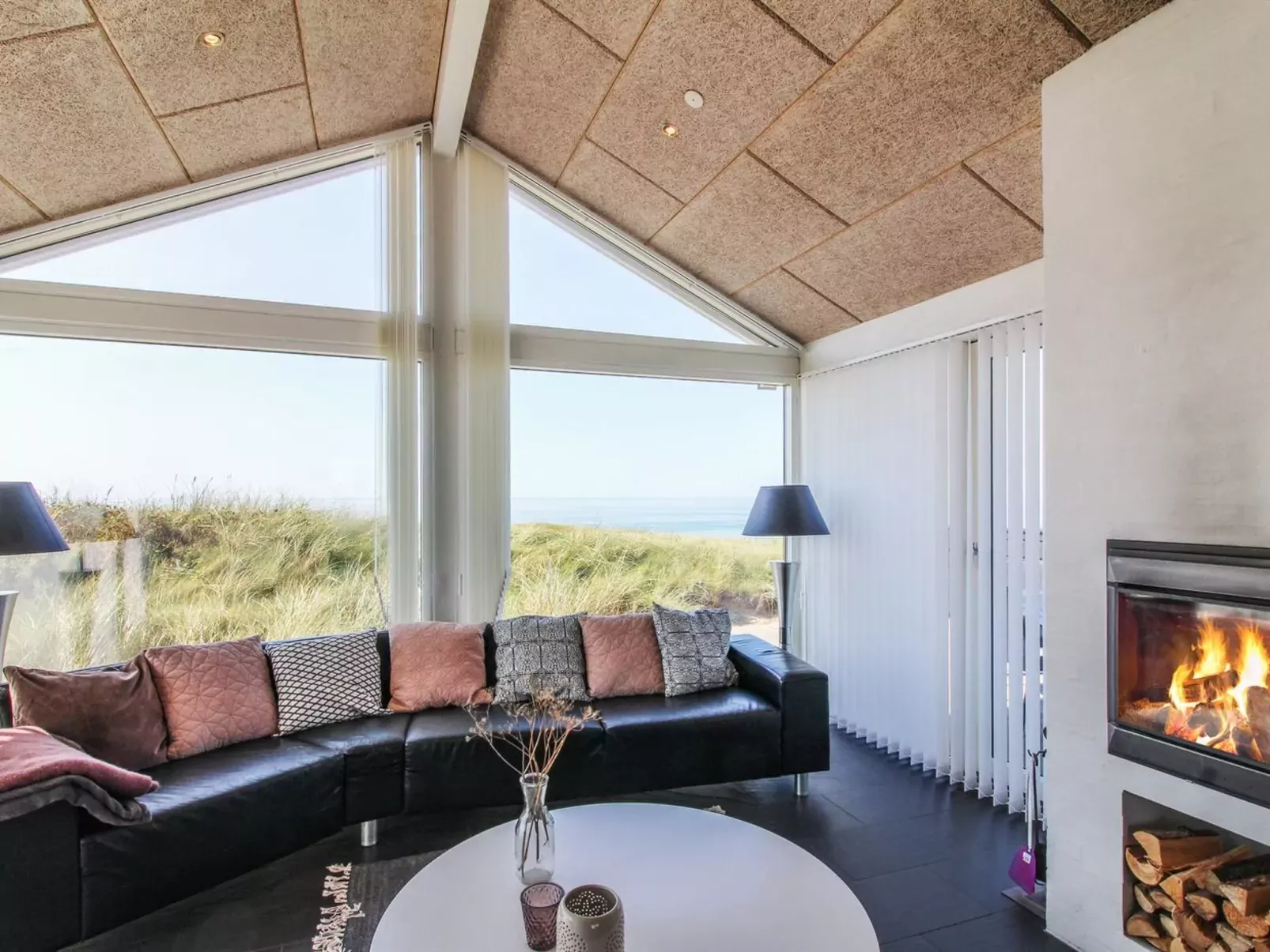 "Antonie" - 95m from the sea-Inside