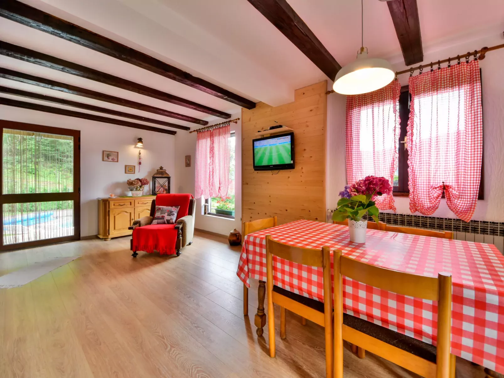 Božica-Inside