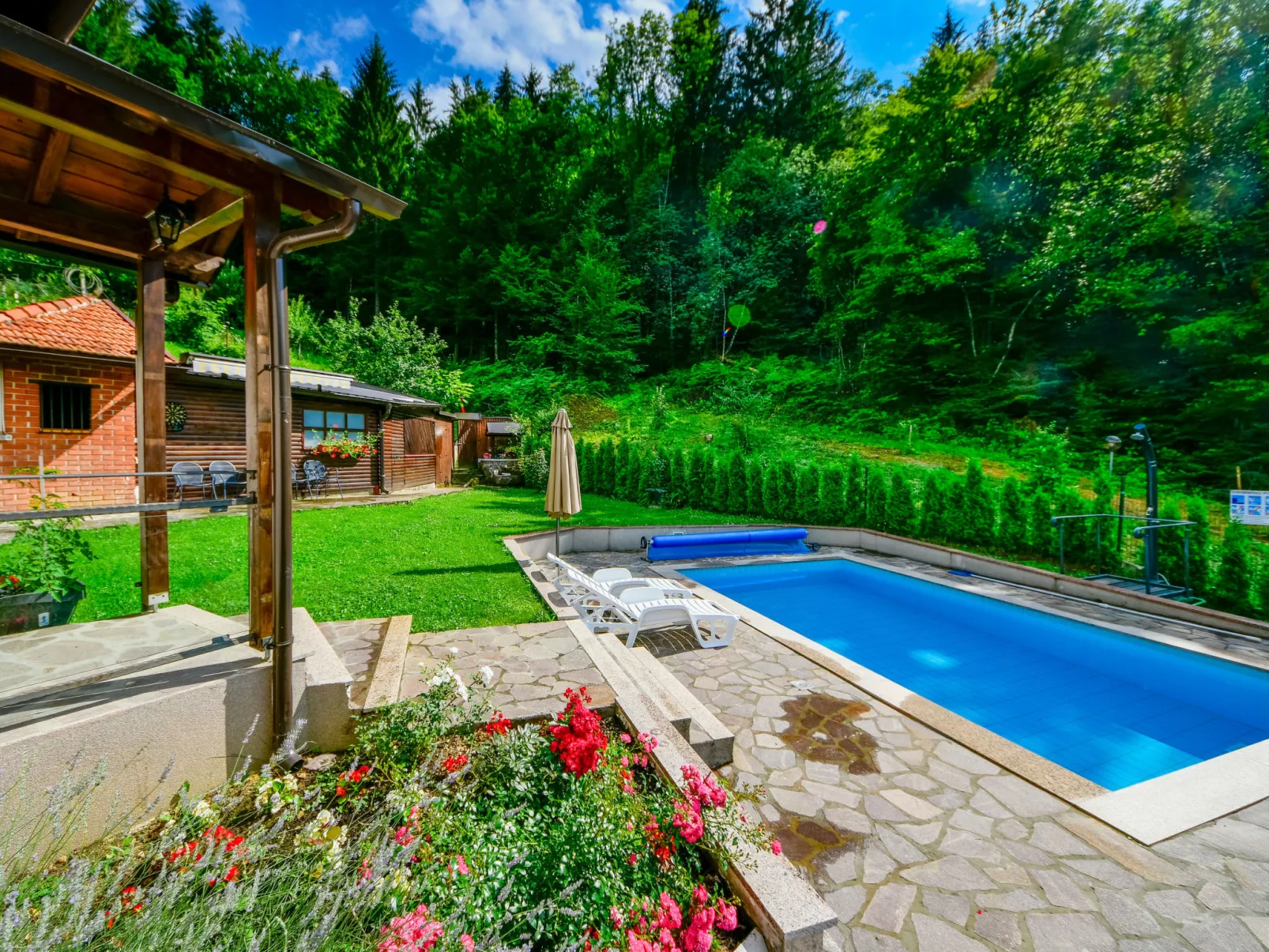 Božica-Outside