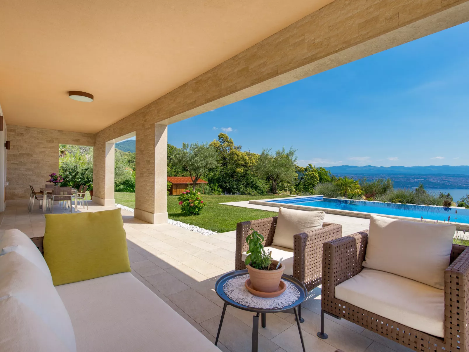 Villa Alpeza-Outside