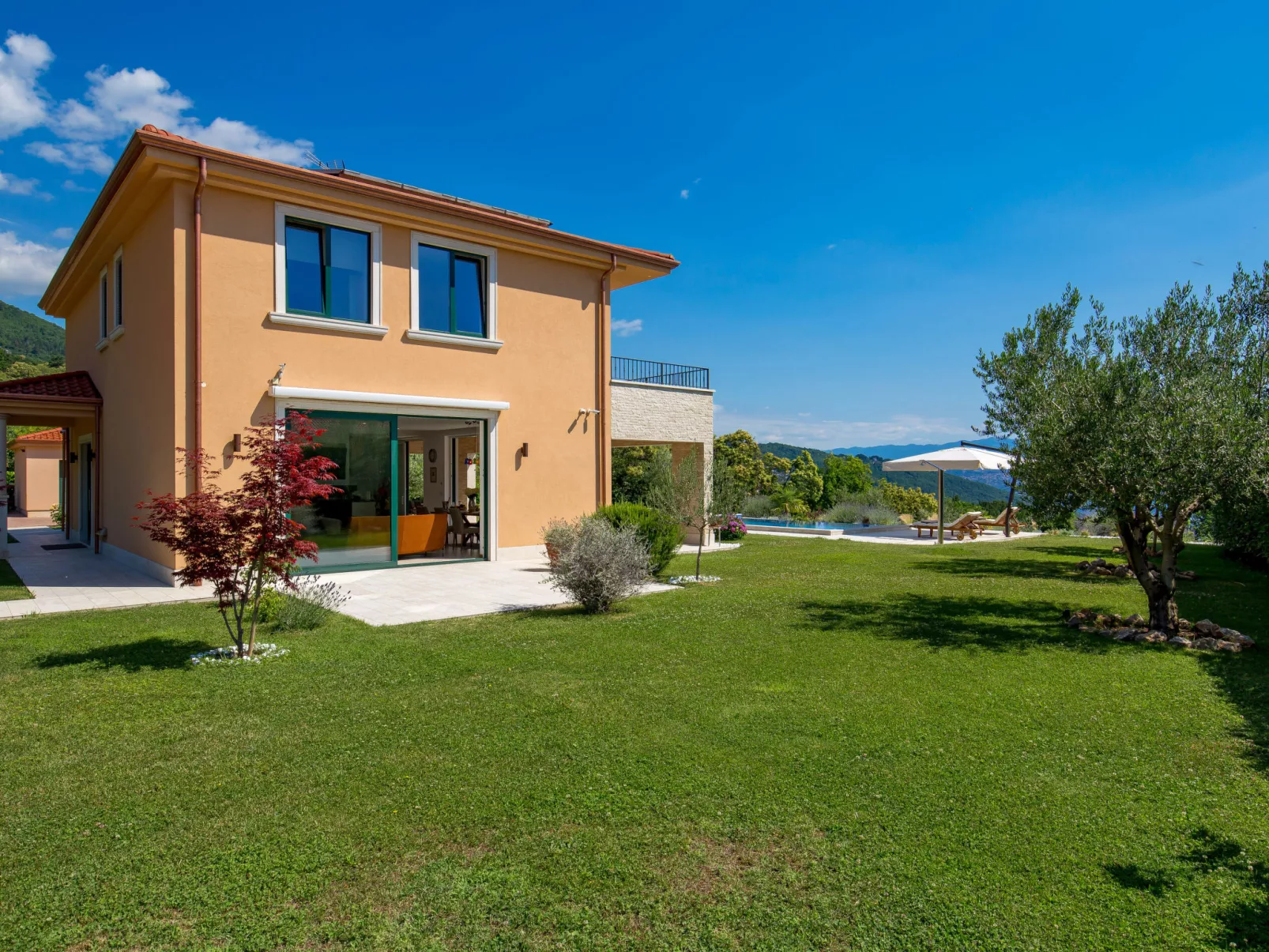 Villa Alpeza-Outside