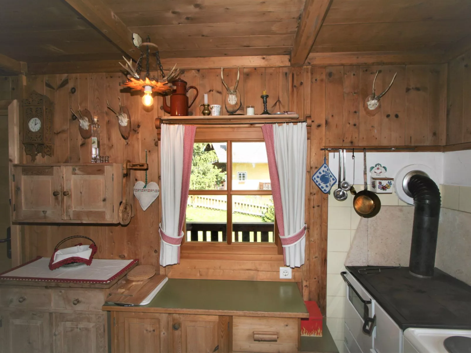 Chalet Antritt-Inside