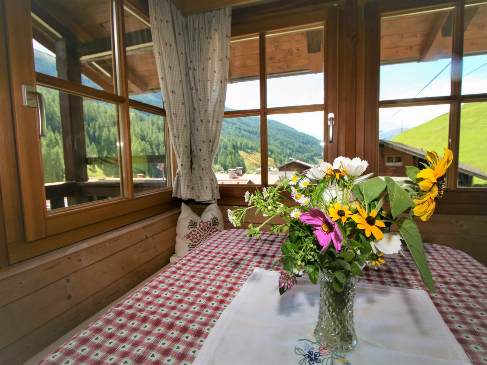 Chalet Antritt-Inside