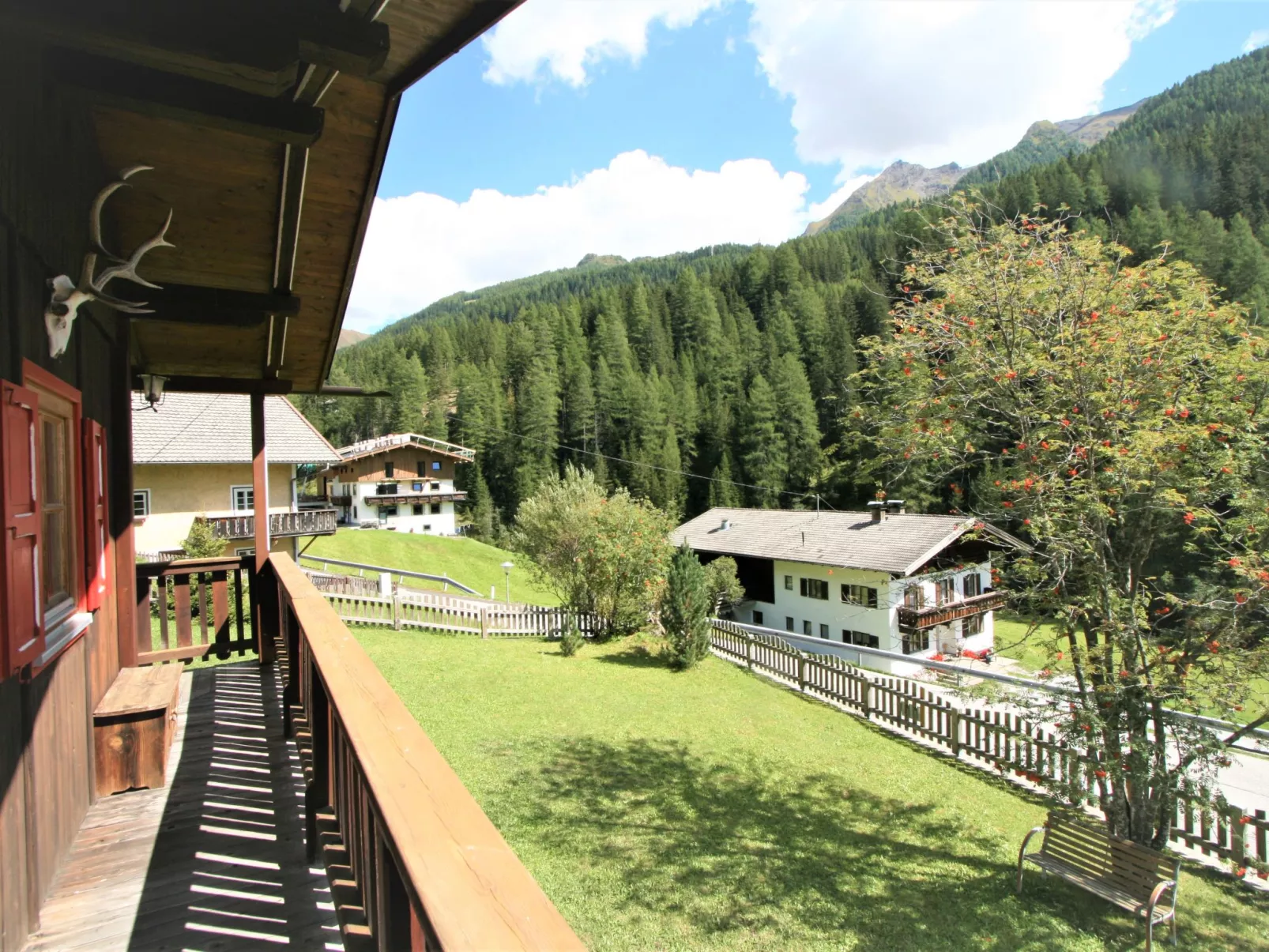 Chalet Antritt-Outside
