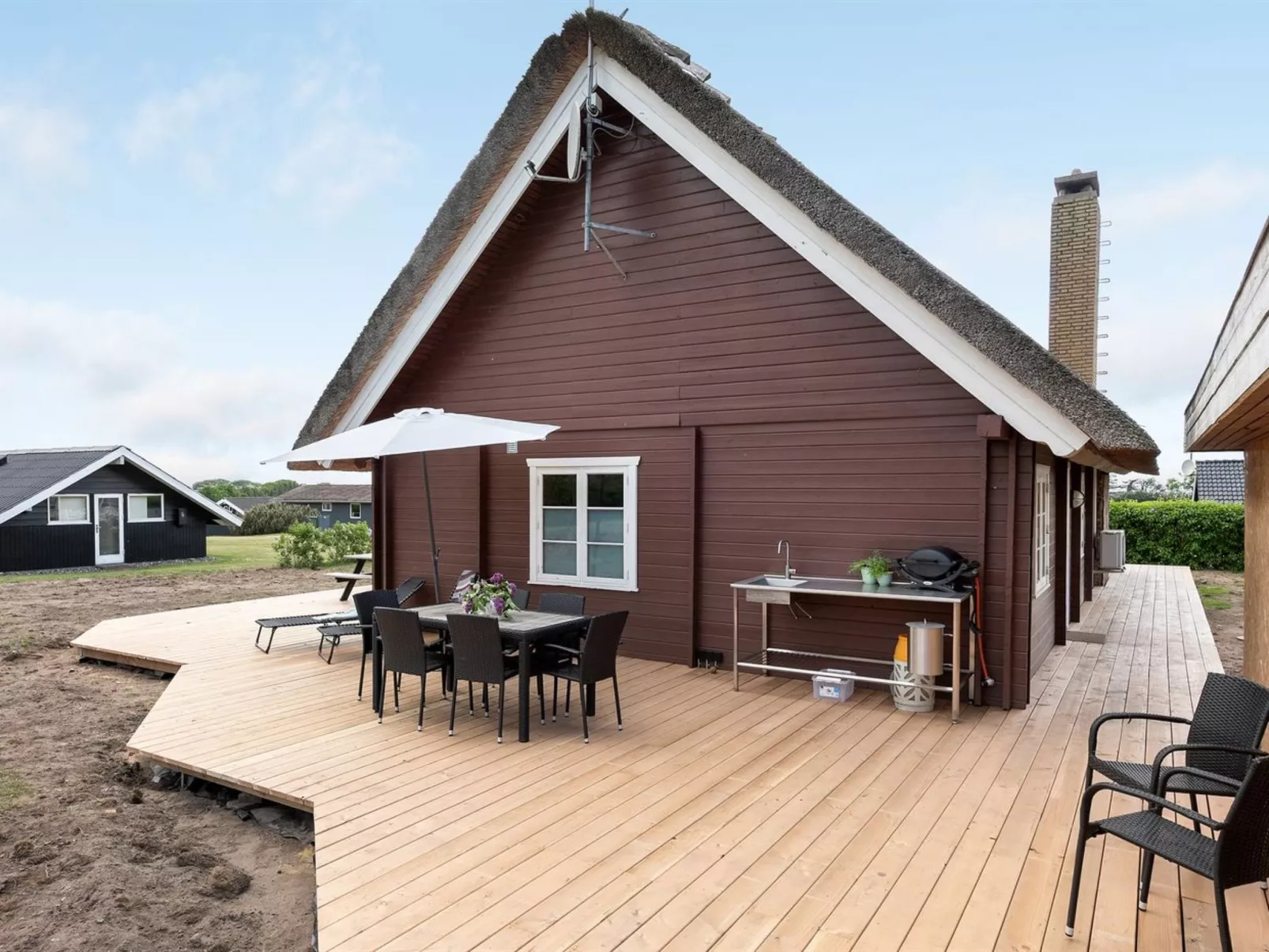 "Ginnie" - 300m from the sea-Outside