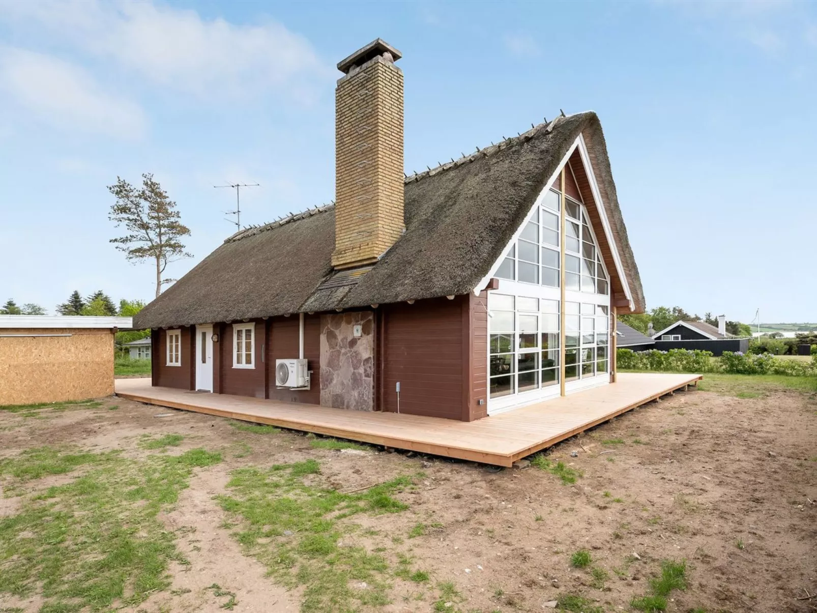 "Ginnie" - 300m from the sea-Outside