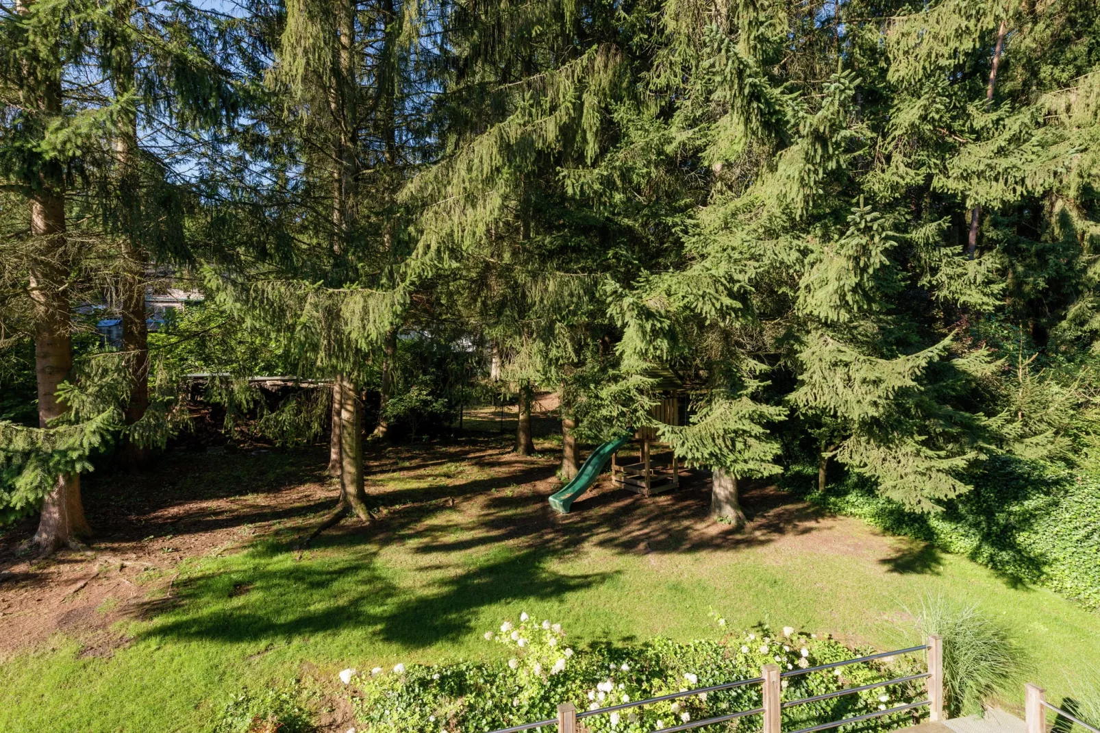 La Dolina-Gardens summer