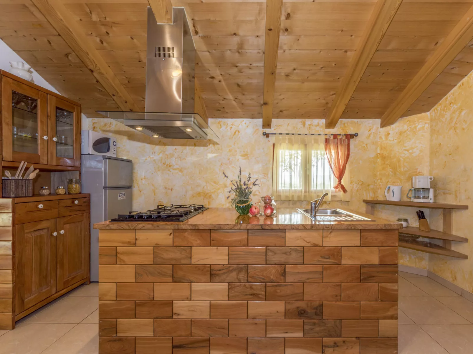 Cetina-Inside