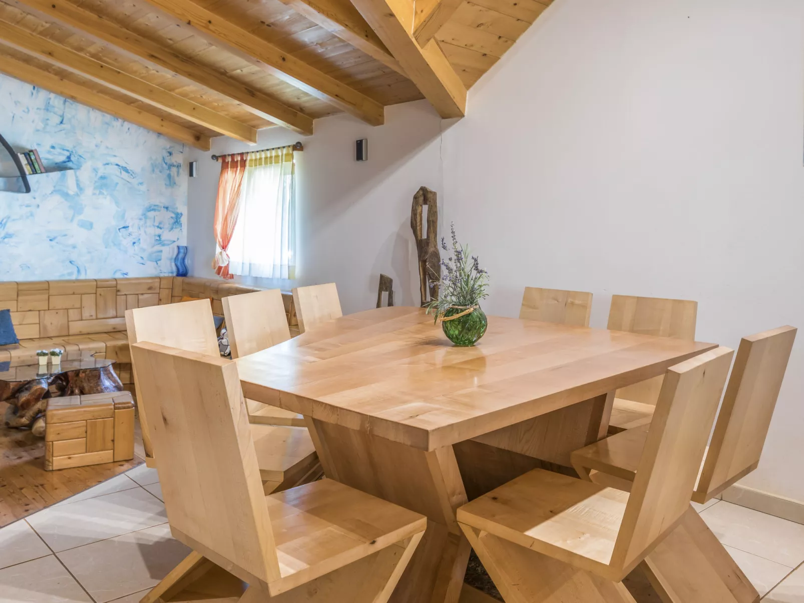 Cetina-Inside