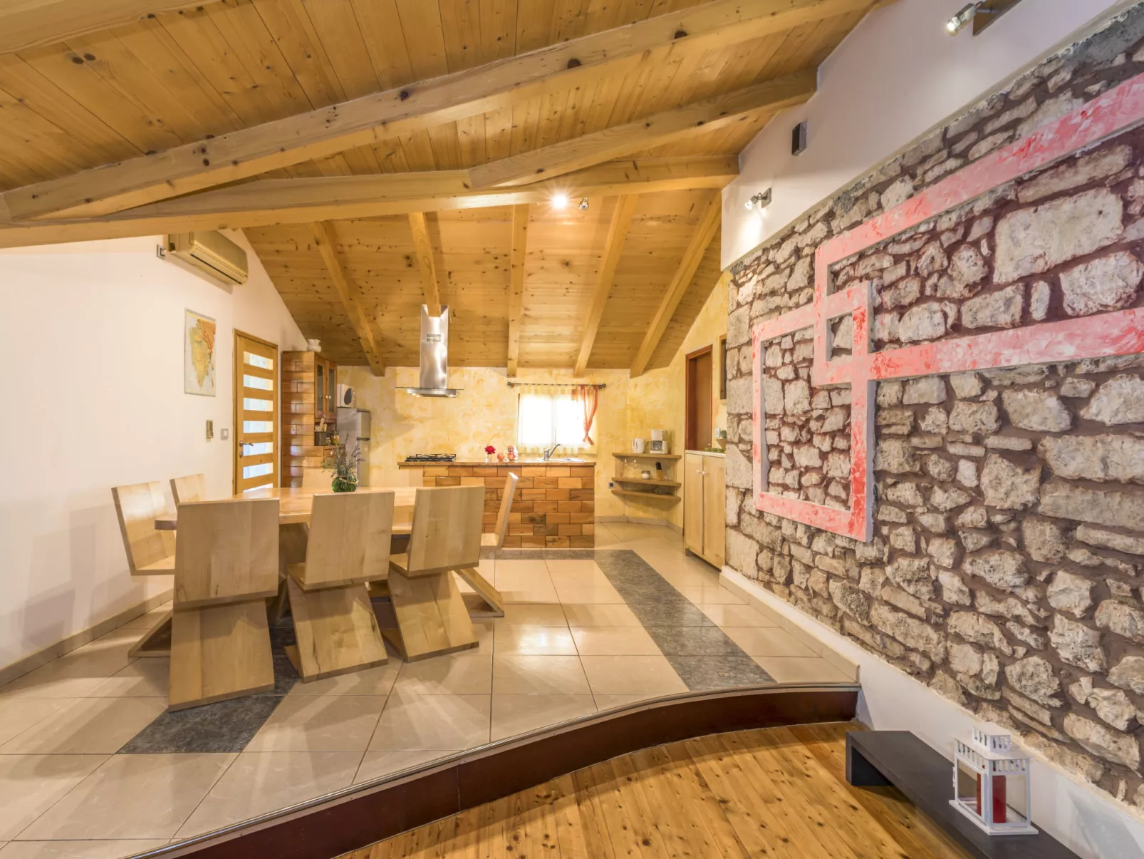 Cetina-Inside
