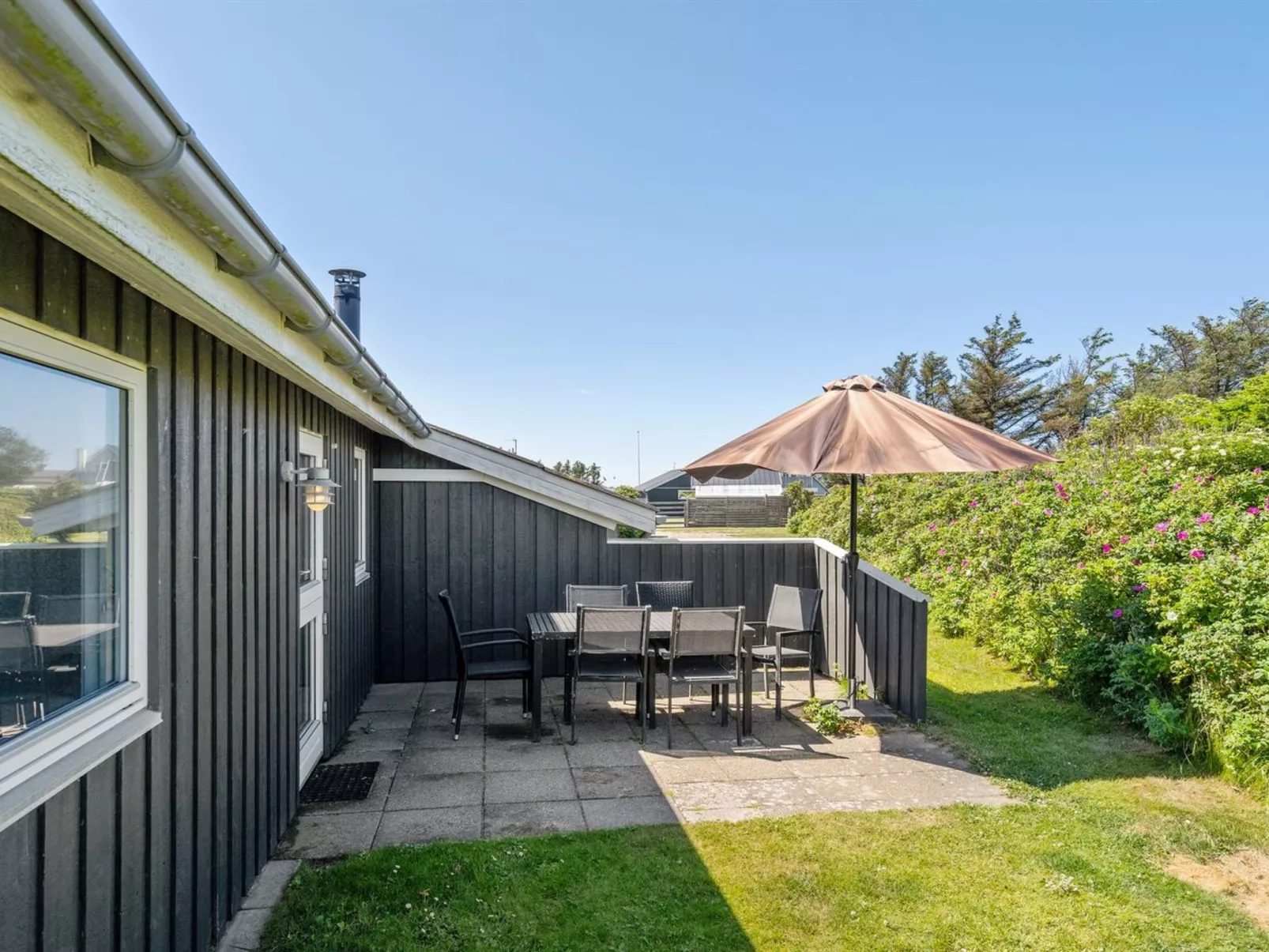 "Biarni" - 300m from the sea-Outside