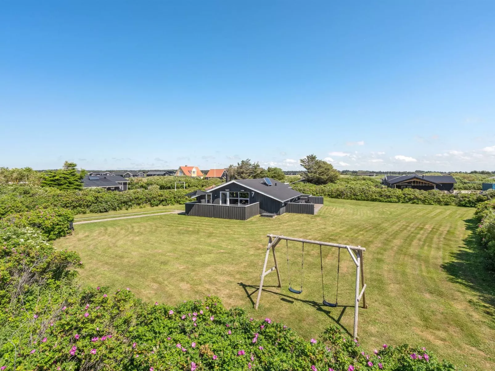 "Biarni" - 300m from the sea-Outside