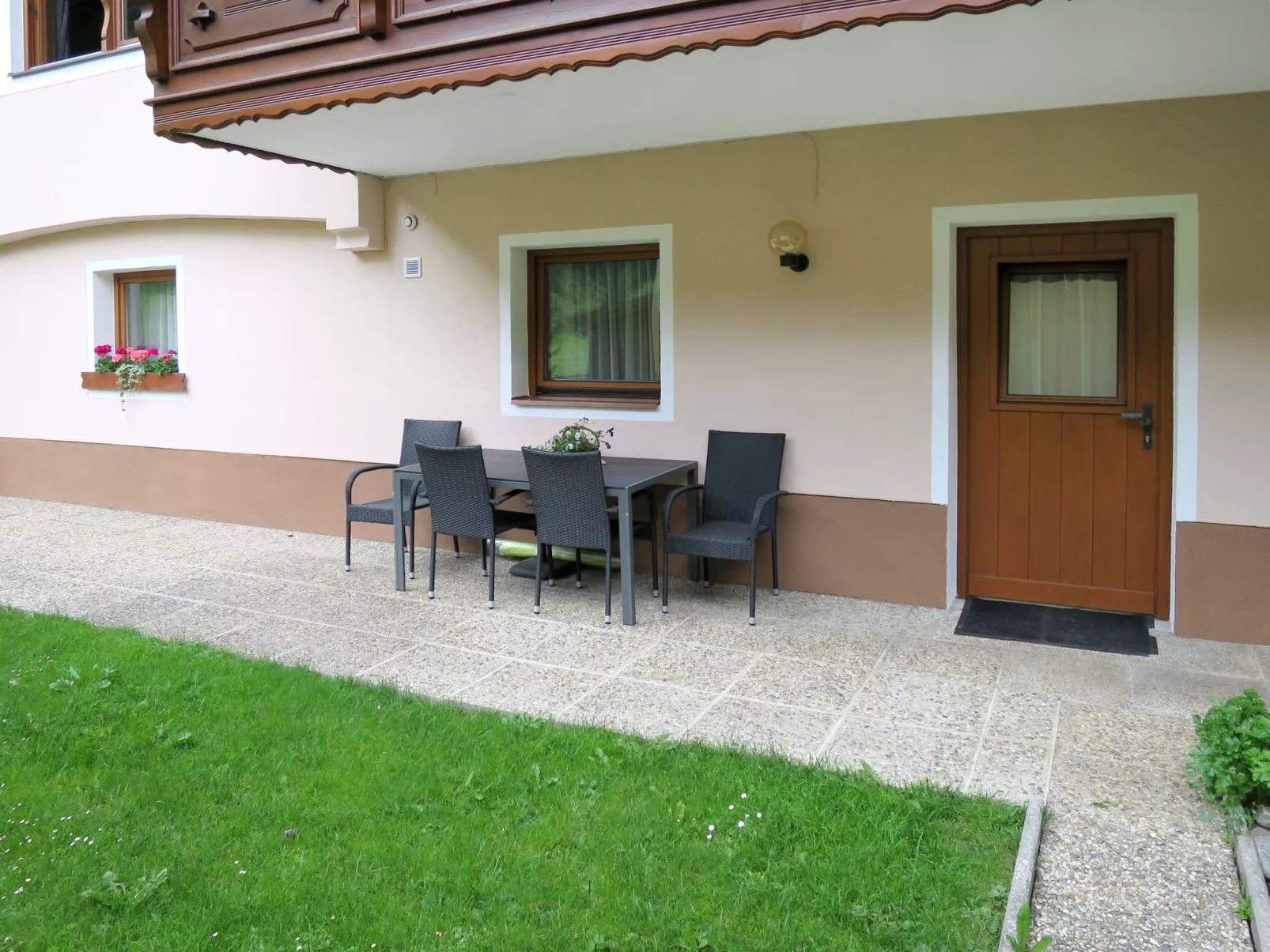 Daheim – Edelweiß-Draußen