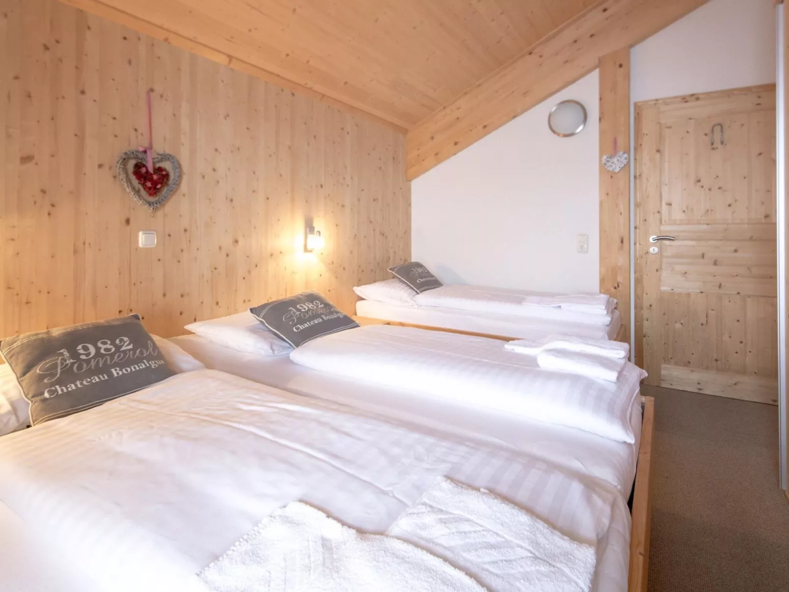 #1 mit IR-Sauna&Sprudelbad innen-Inside