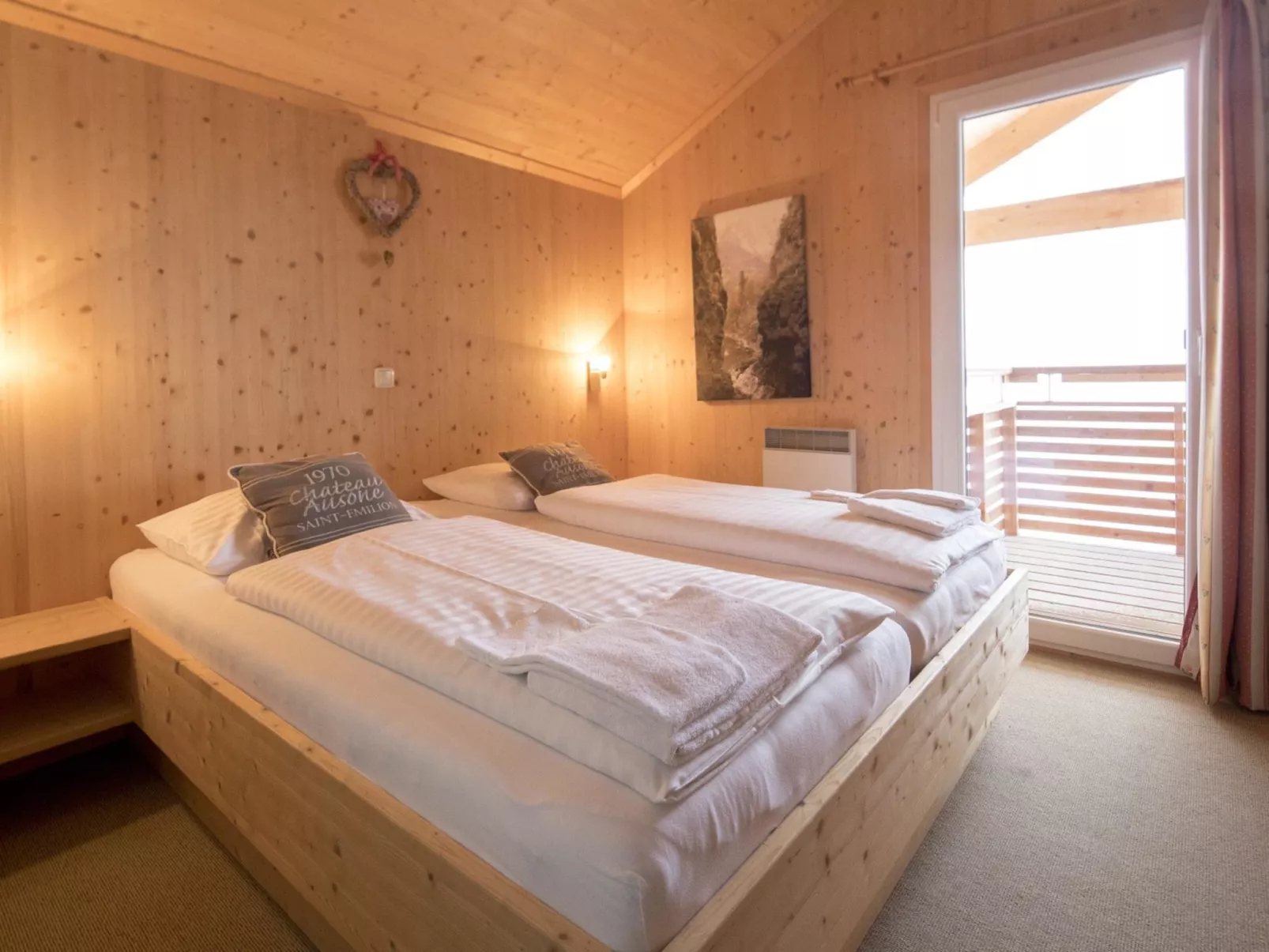 #1 mit IR-Sauna&Sprudelbad innen-Inside