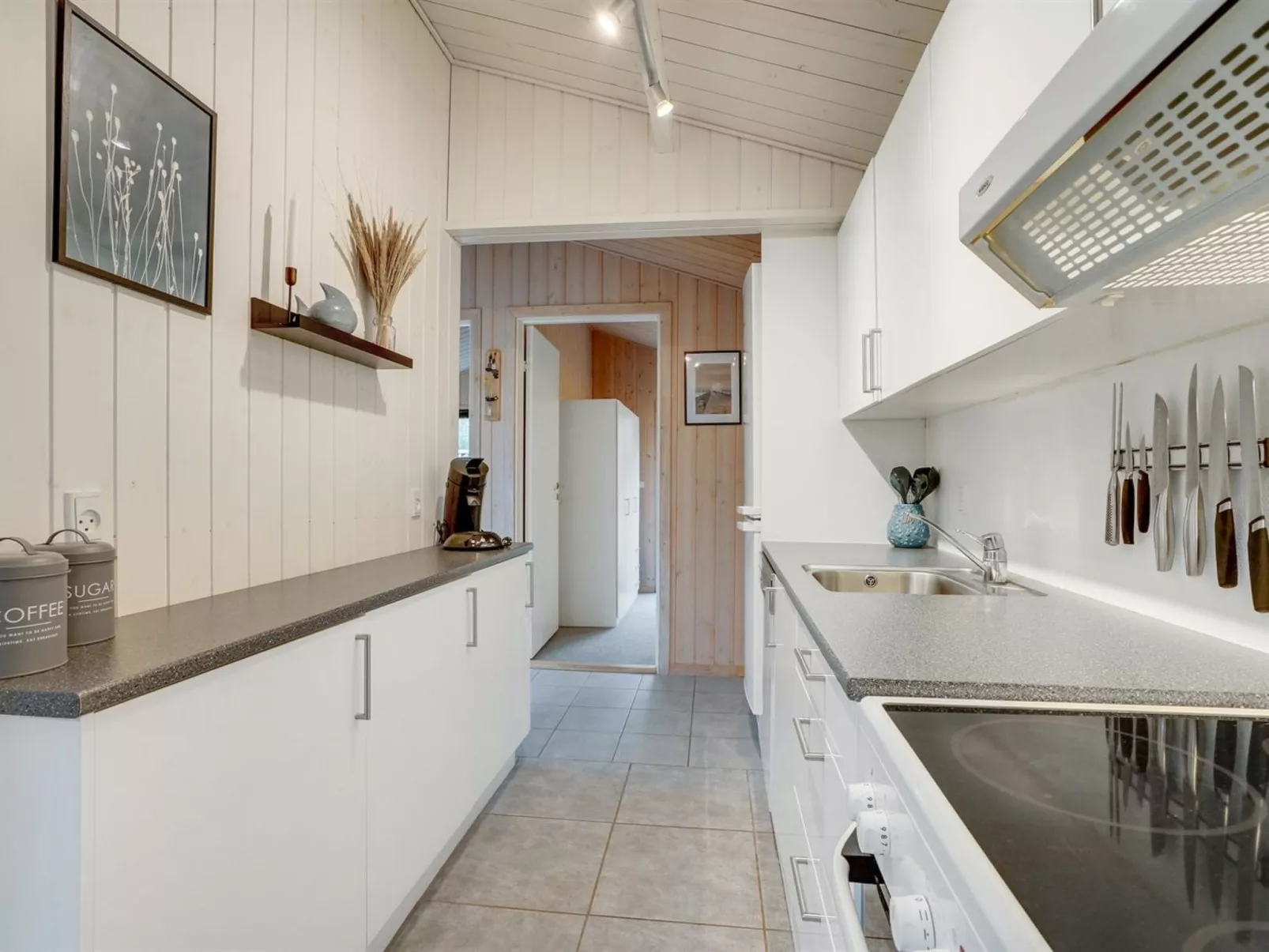 "Eldert" - 1.2km from the sea-Inside