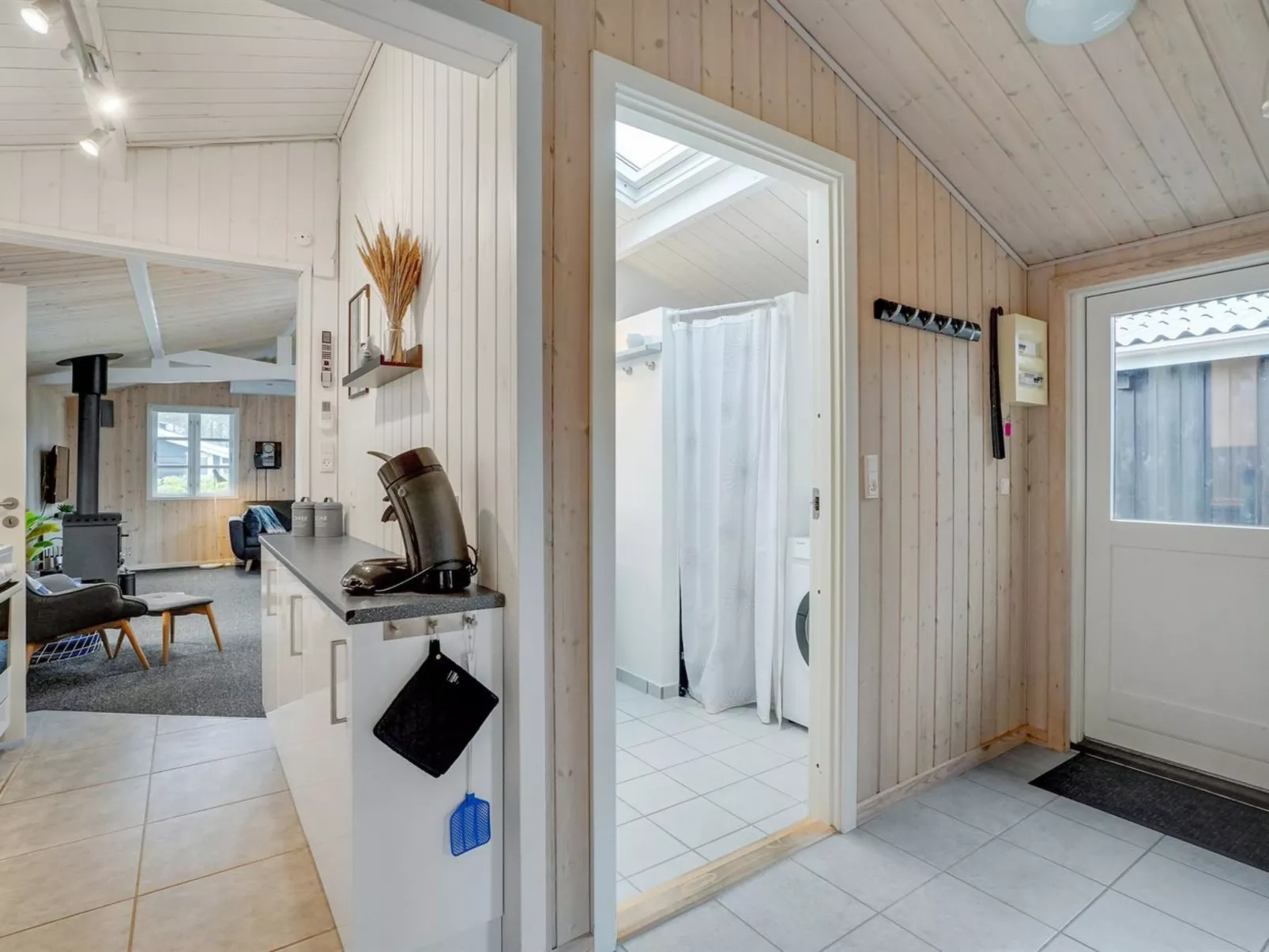 "Eldert" - 1.2km from the sea-Inside