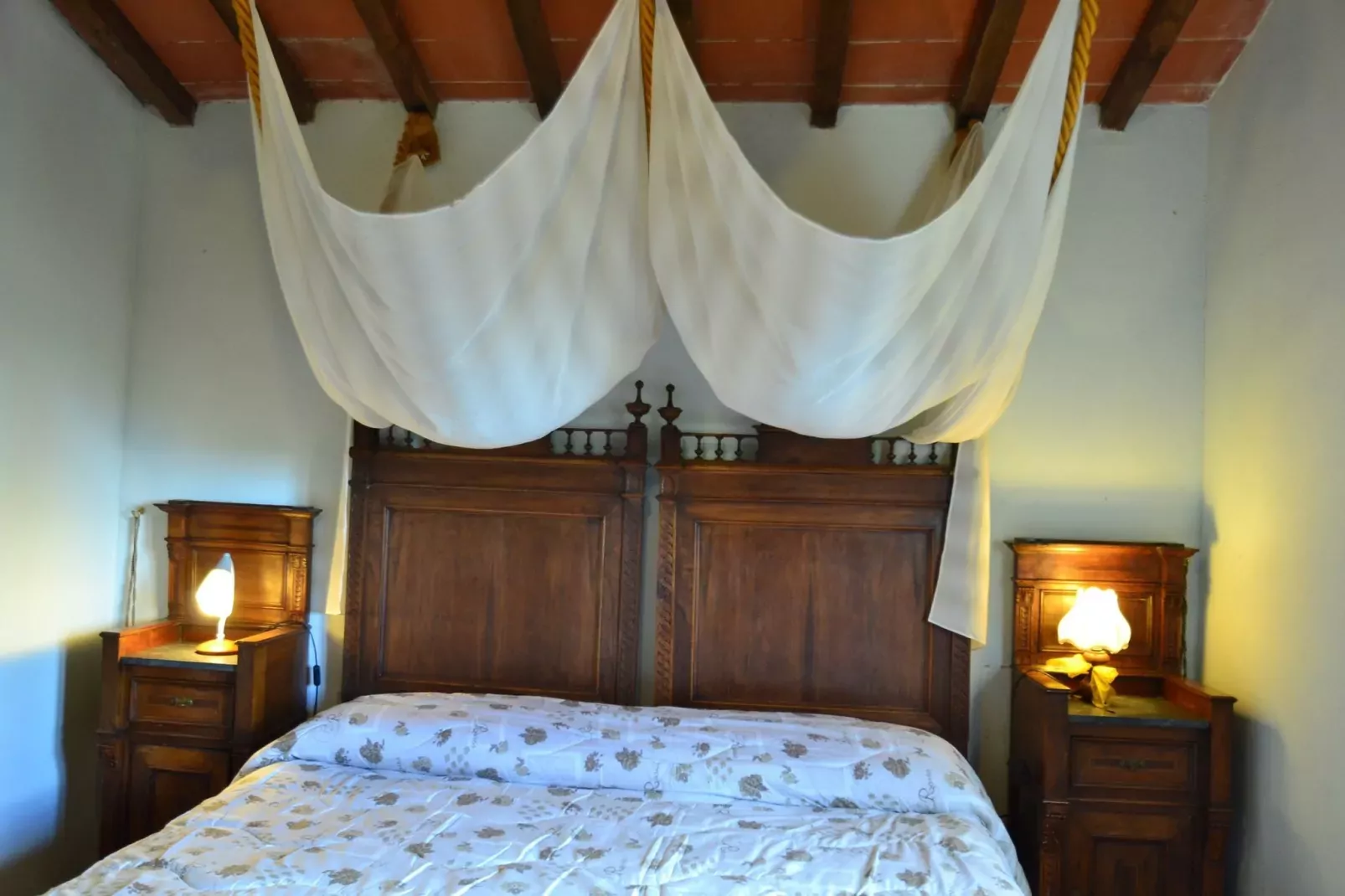 Geraneo-Bedroom