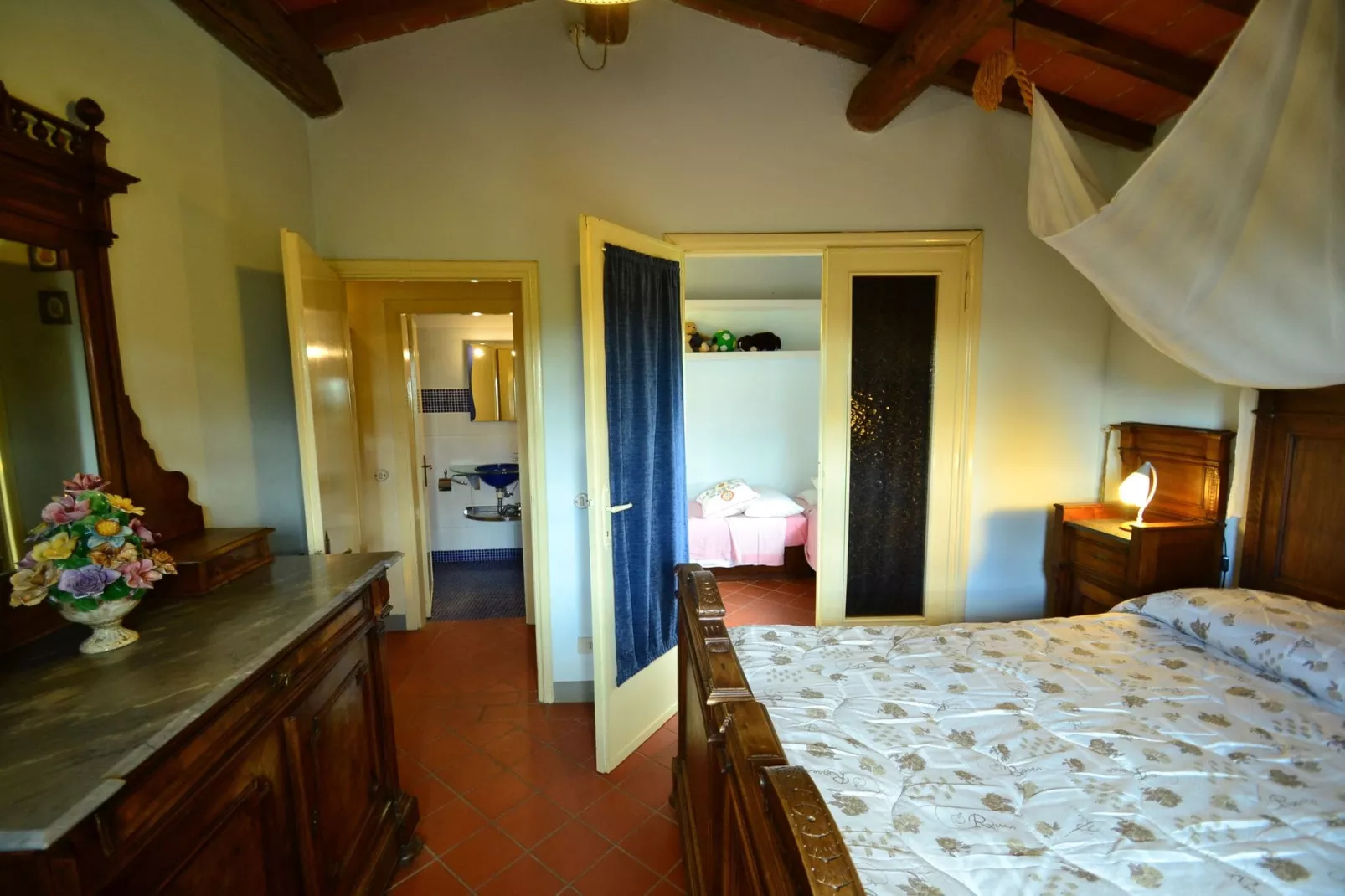 Geraneo-Bedroom