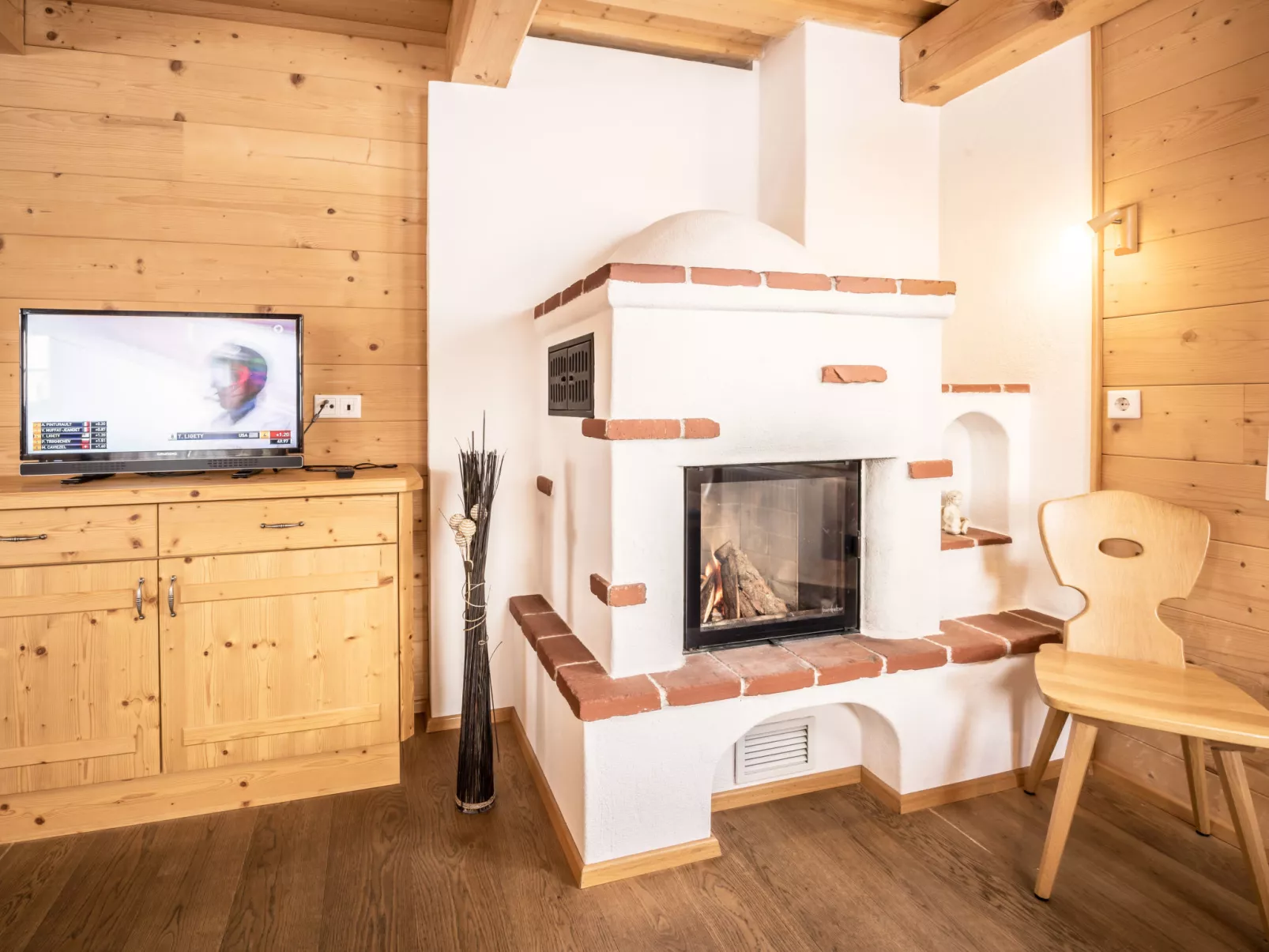 Fredis Hütte-Drinnen