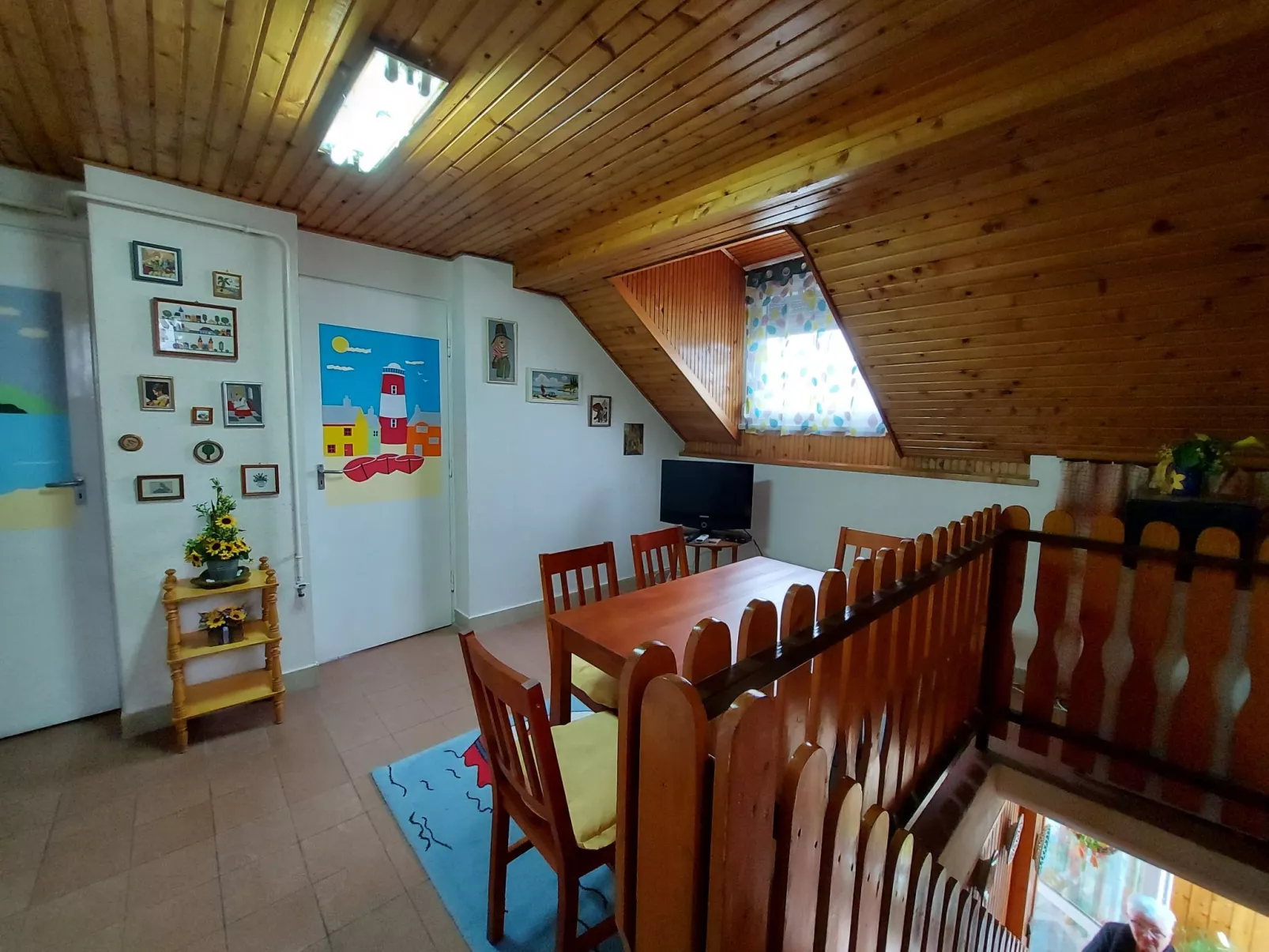 Gagarin 1 (MAF136)-Inside