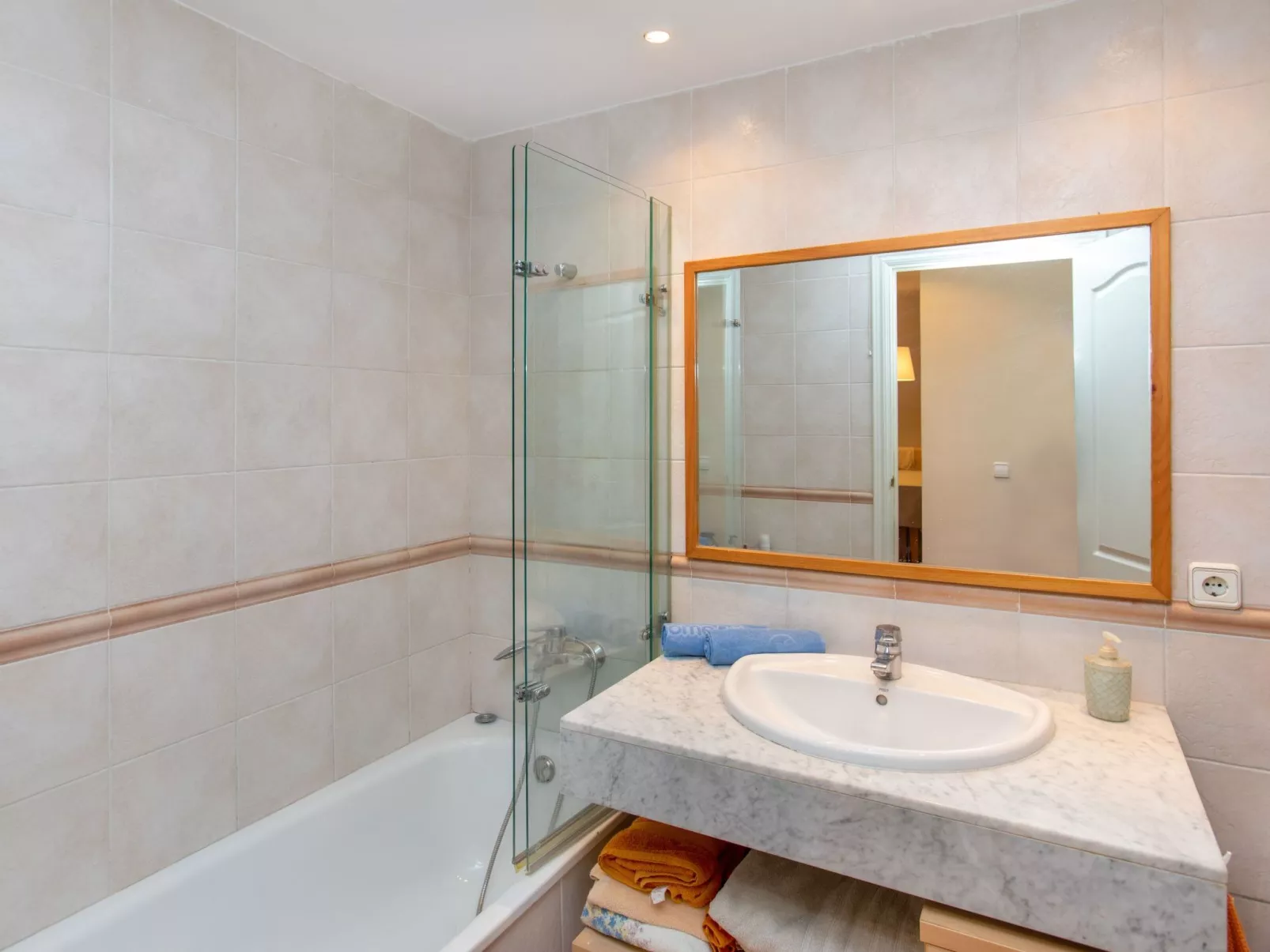 GreenMar B Down/bajo acceso piscina/Pool-Dedans