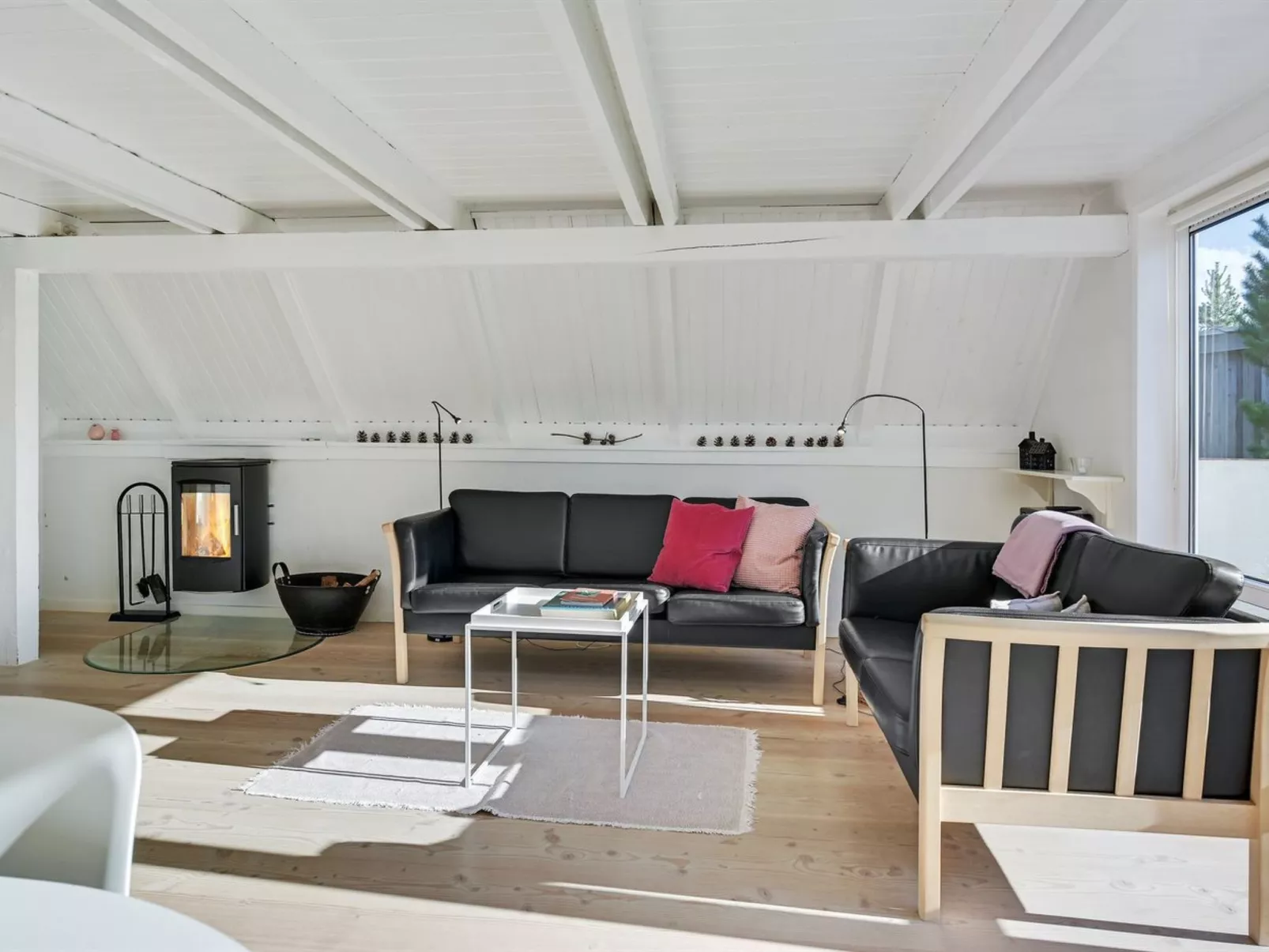 "Trana" - 2km from the sea-Inside