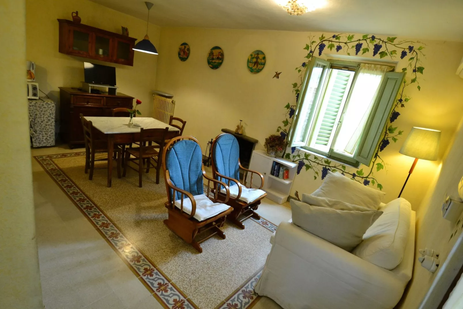 Geraneo-Living room