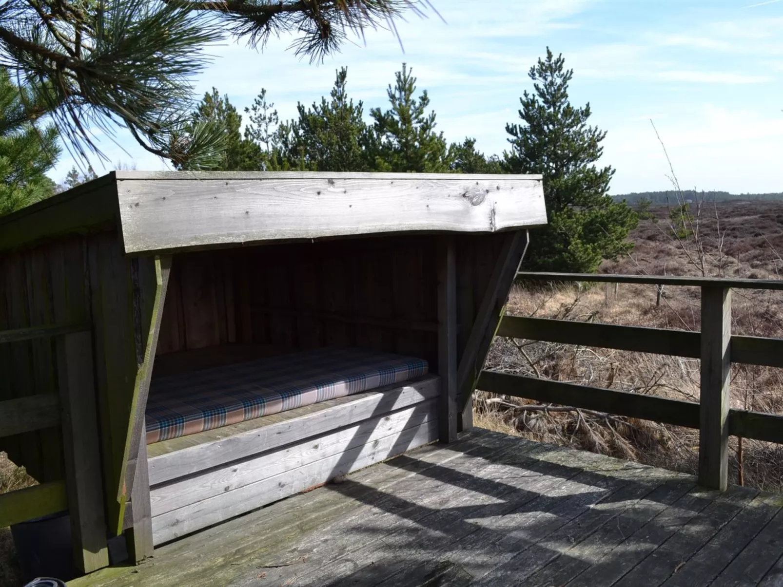 "Trana" - 2km from the sea-Inside
