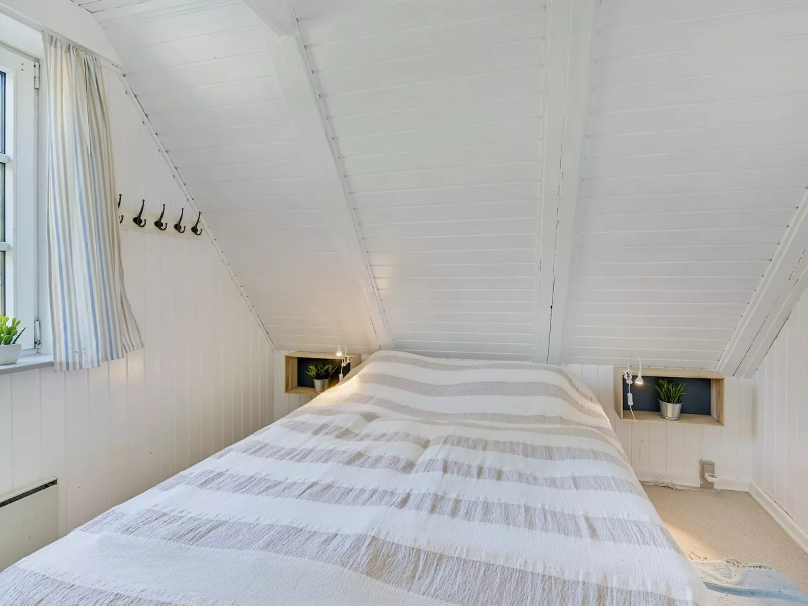 "Trana" - 2km from the sea-Inside
