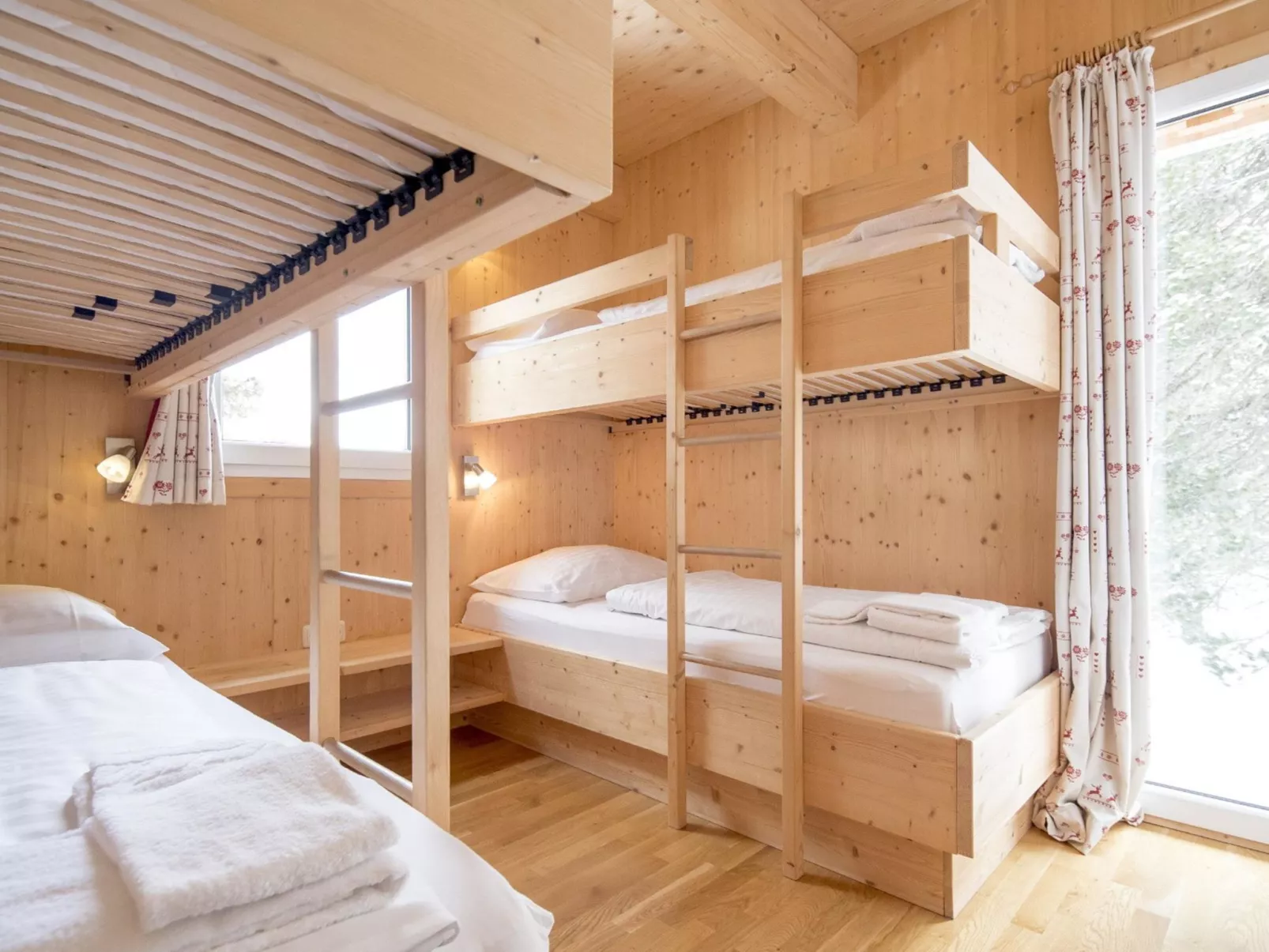 # 6 mit IR-Sauna und Sprudelwanne Innen-Inside
