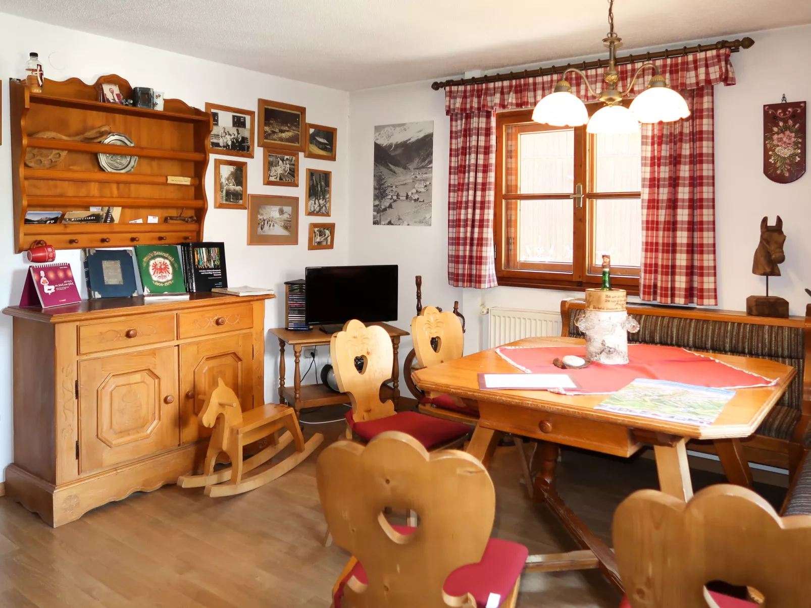 Haflingerhof Almrose-Inside
