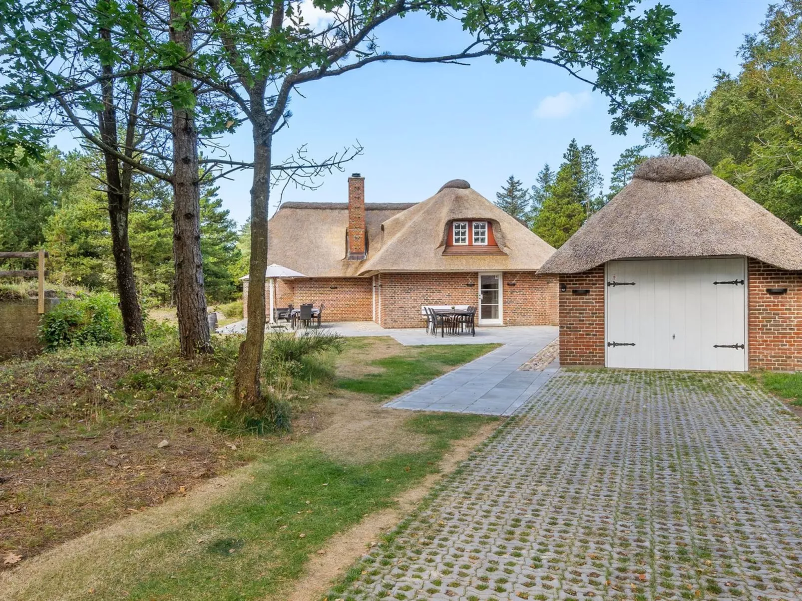 "Romy" - 3.5km from the sea-Outside