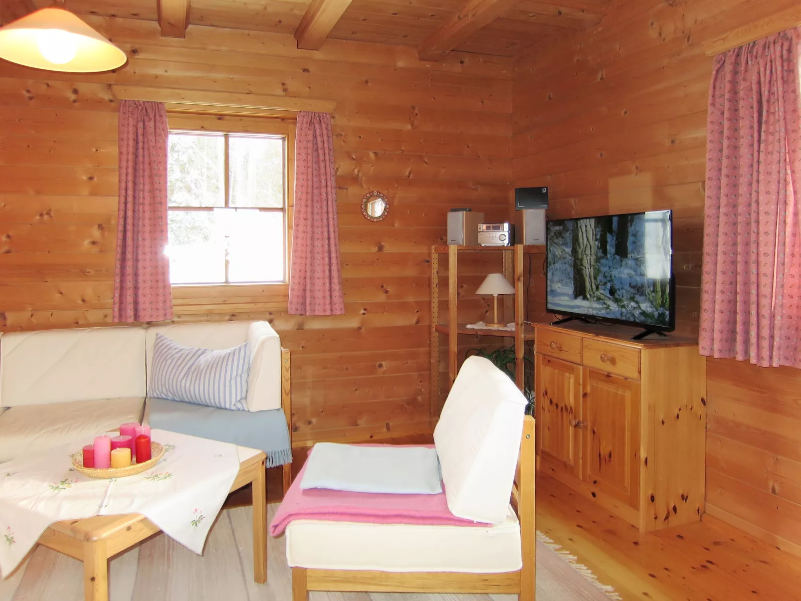 Simons Blockhütte-Inside