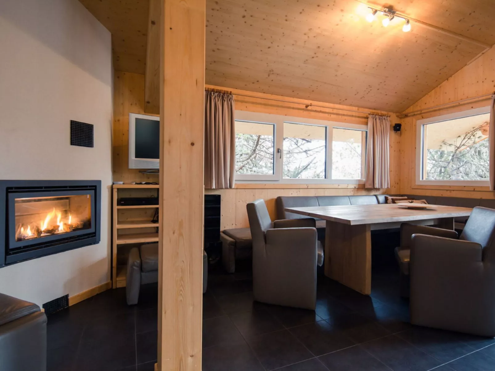 #27 mit IR-Sauna und Sprudelbad Innen-Inside