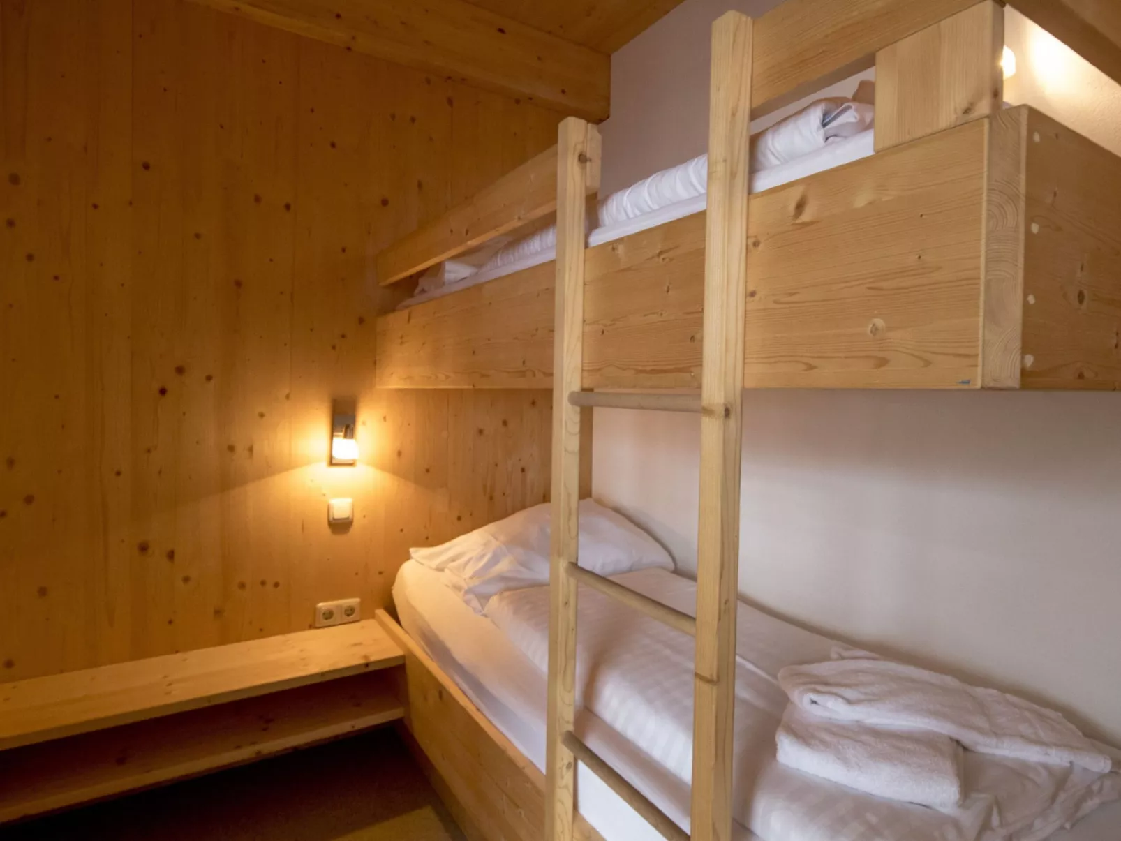 #36 mit Sauna und Sprudelbad Innen-Inside