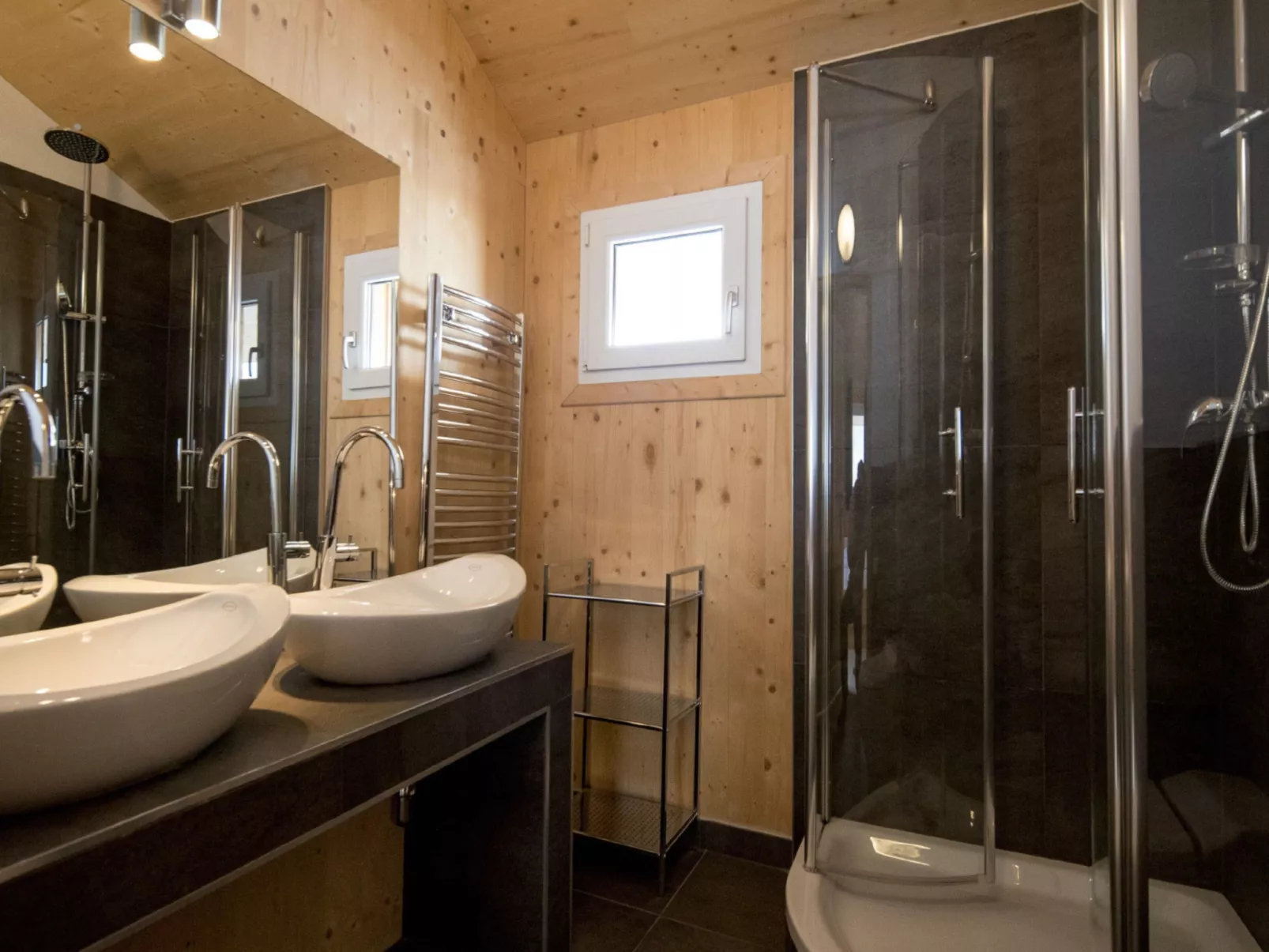#36 mit Sauna und Sprudelbad Innen-Inside