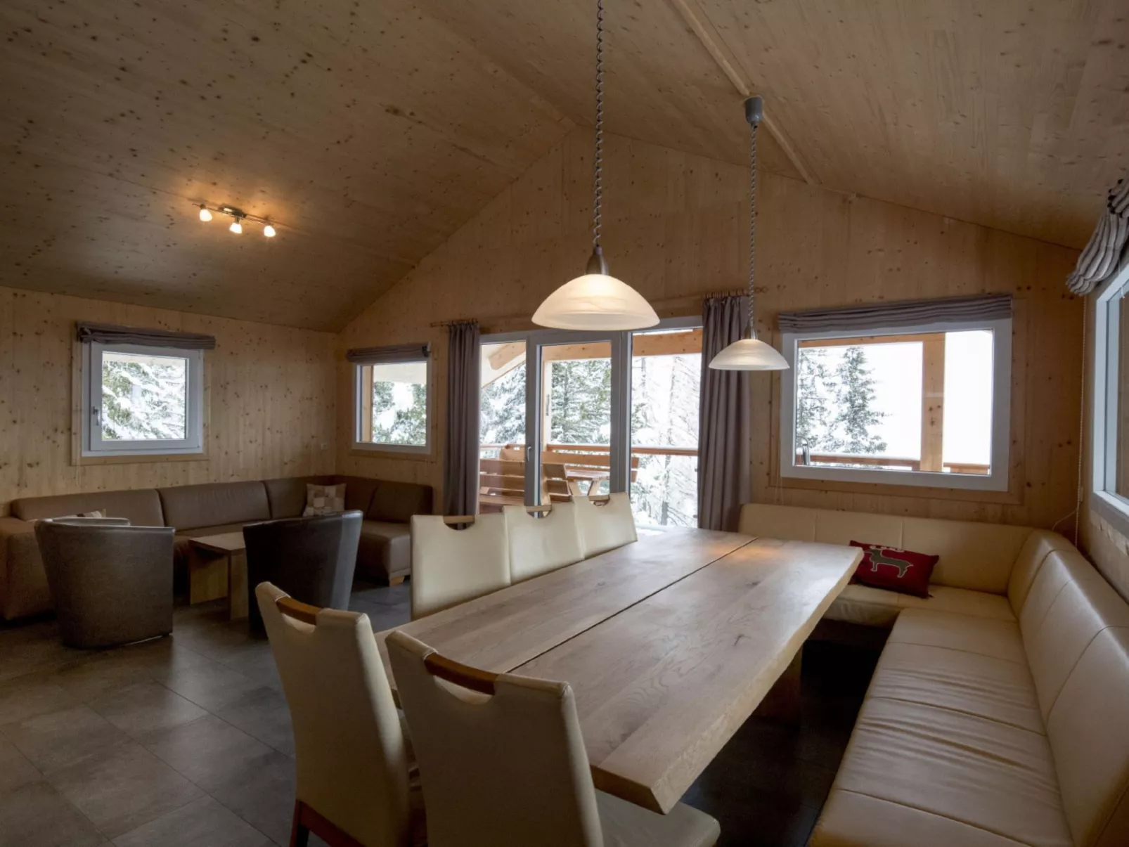 #37 mit IR-Sauna und Sprudelbad Innen-Inside
