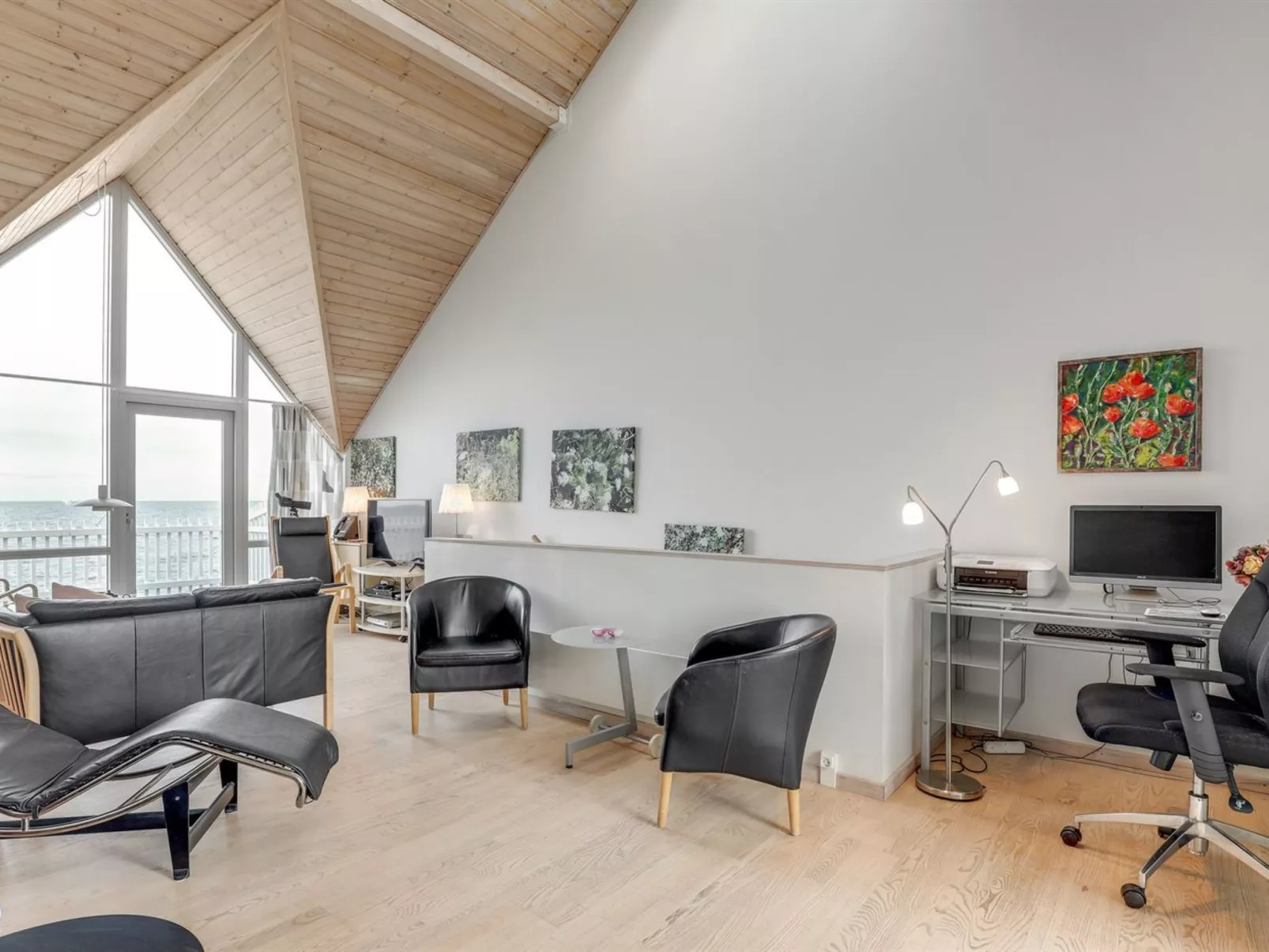 "Halldora" - 10m from the sea-Inside